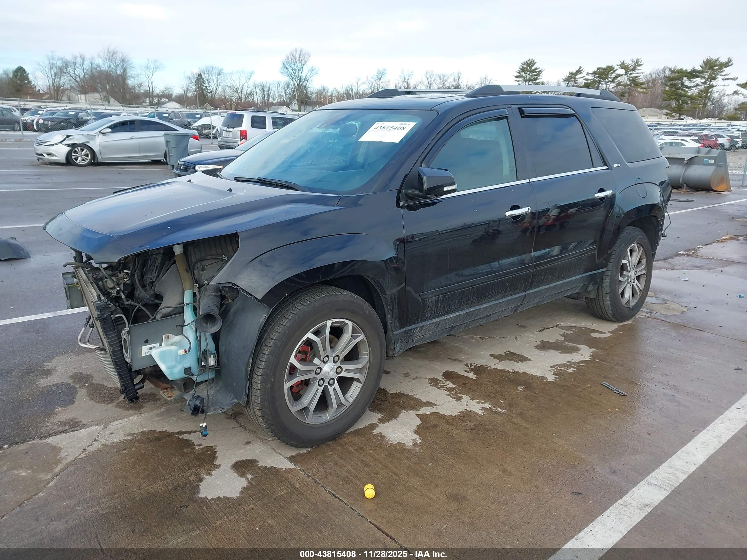 GMC ACADIA image 2