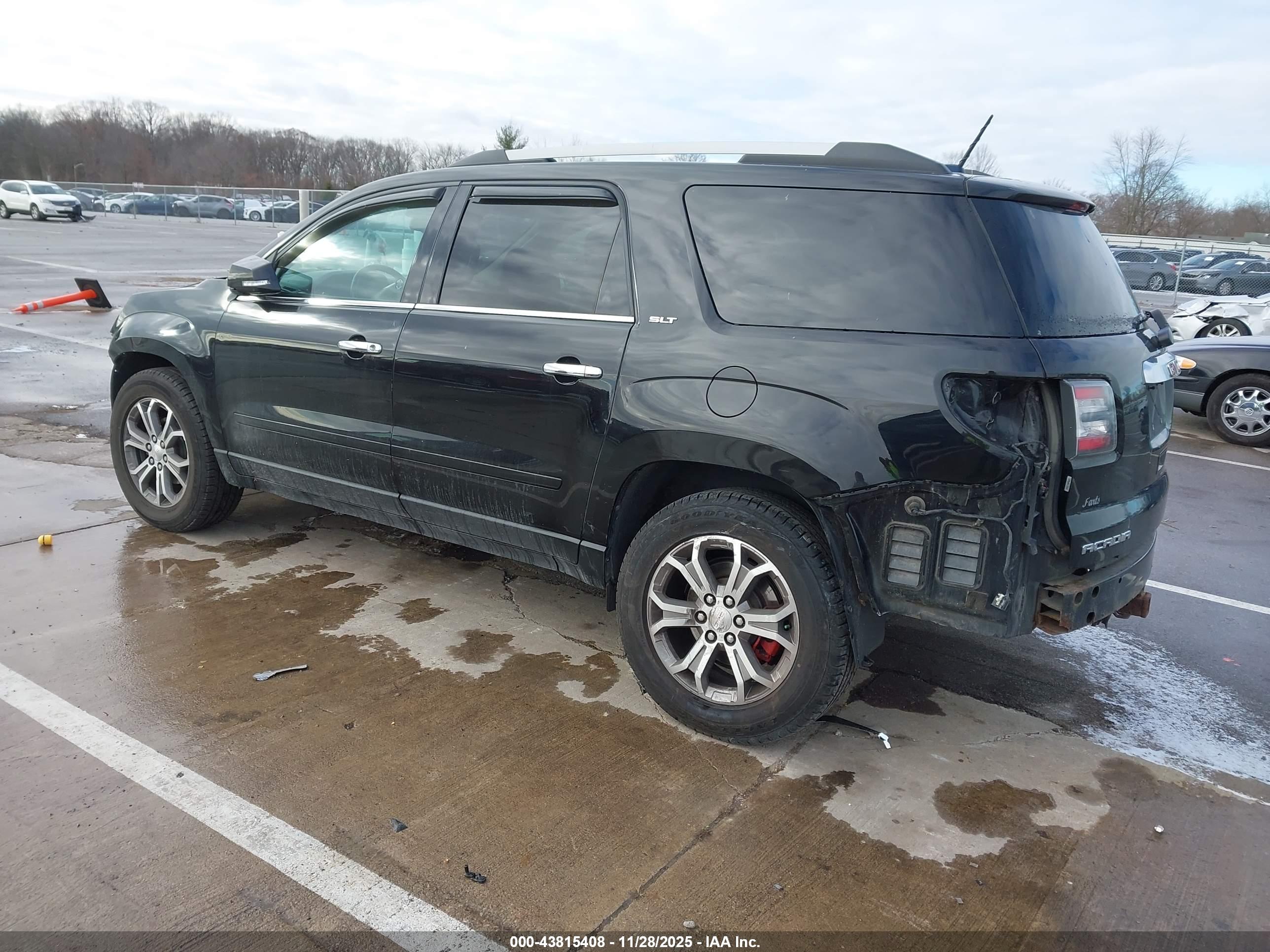 GMC ACADIA image 3