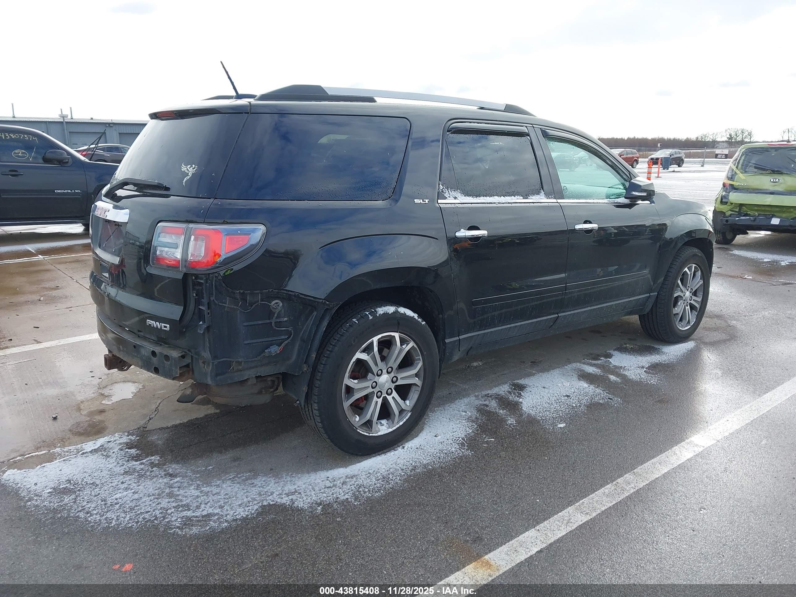 GMC ACADIA image 4