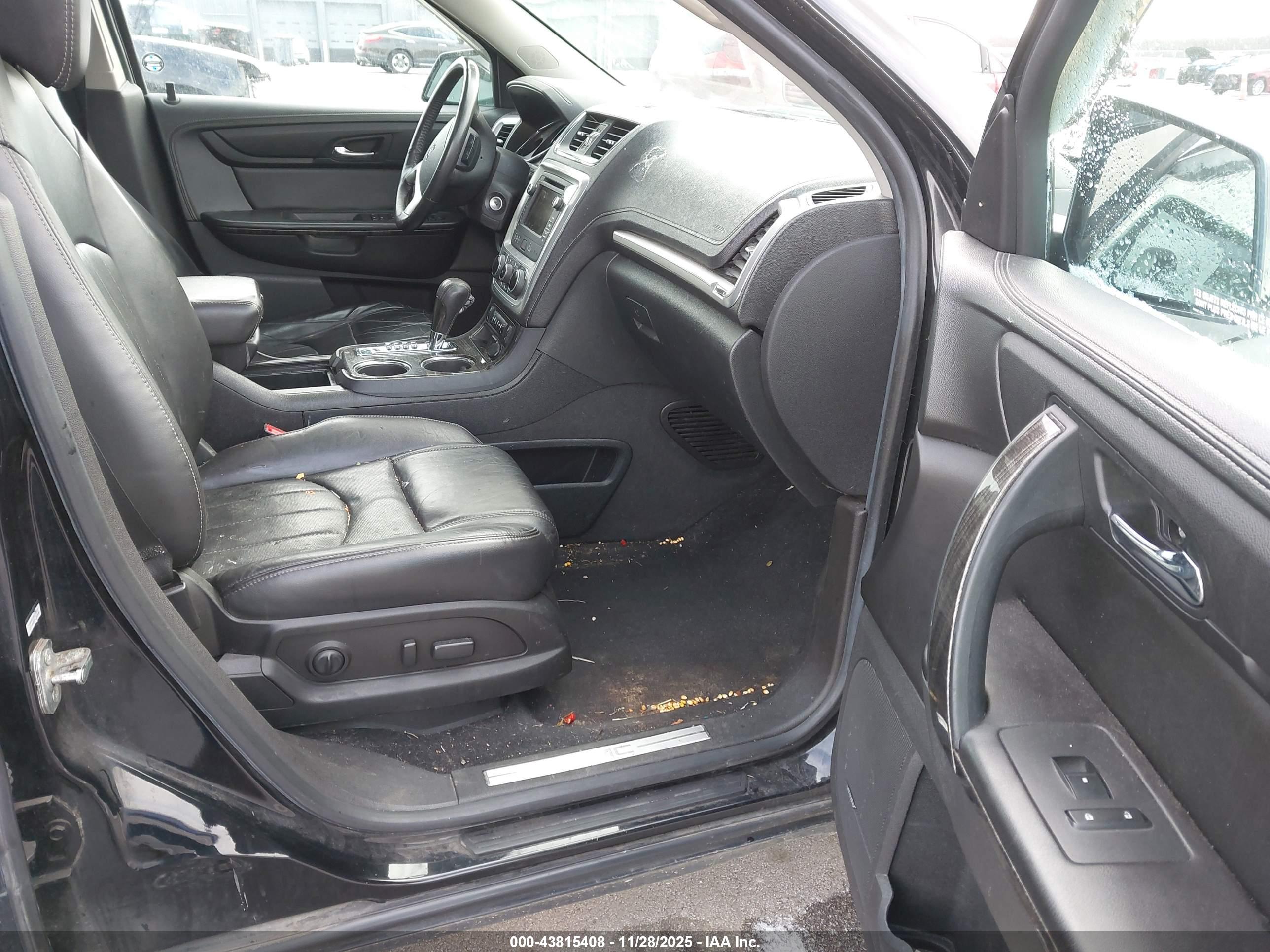 GMC ACADIA image 5