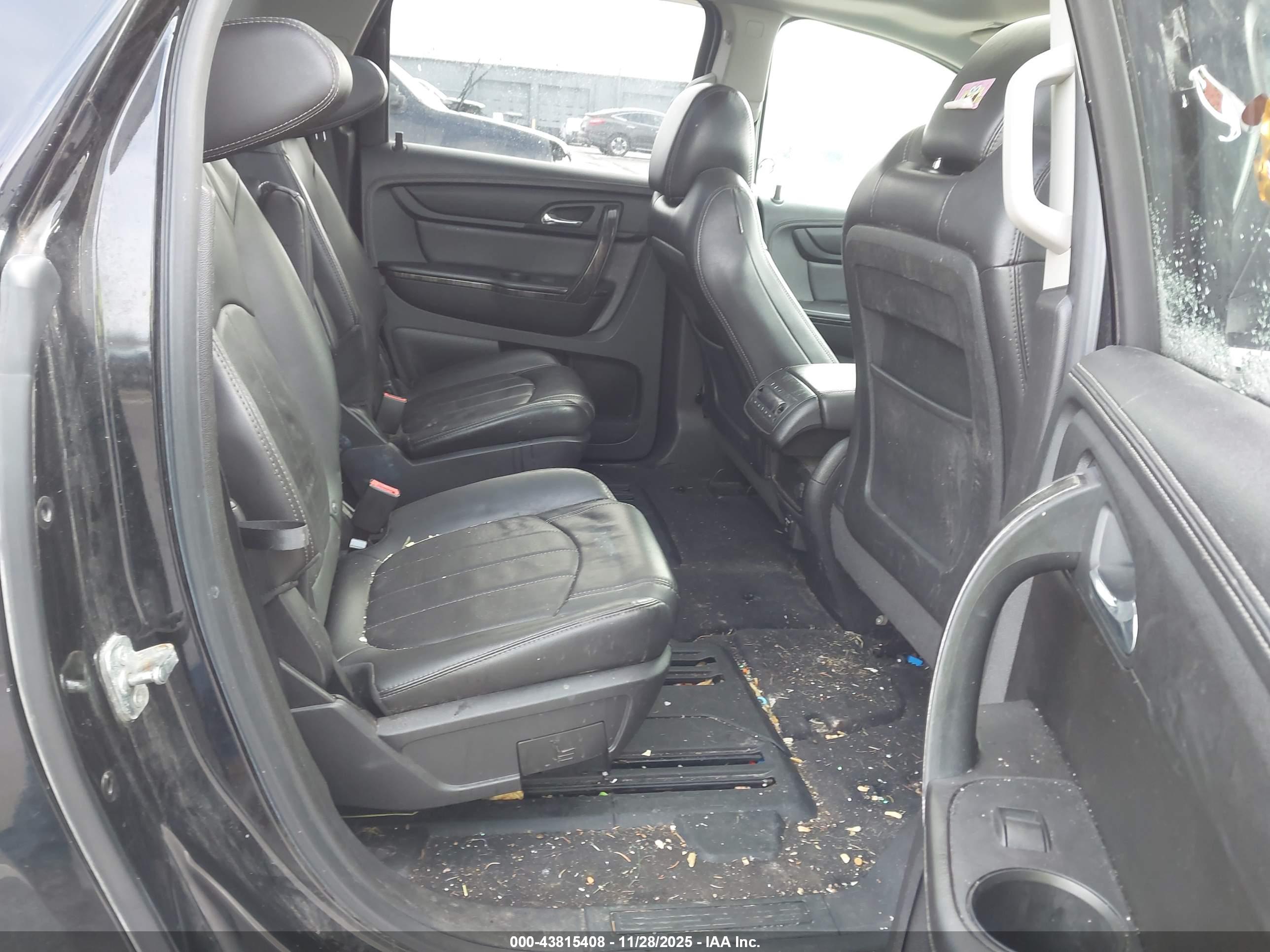 GMC ACADIA image 8