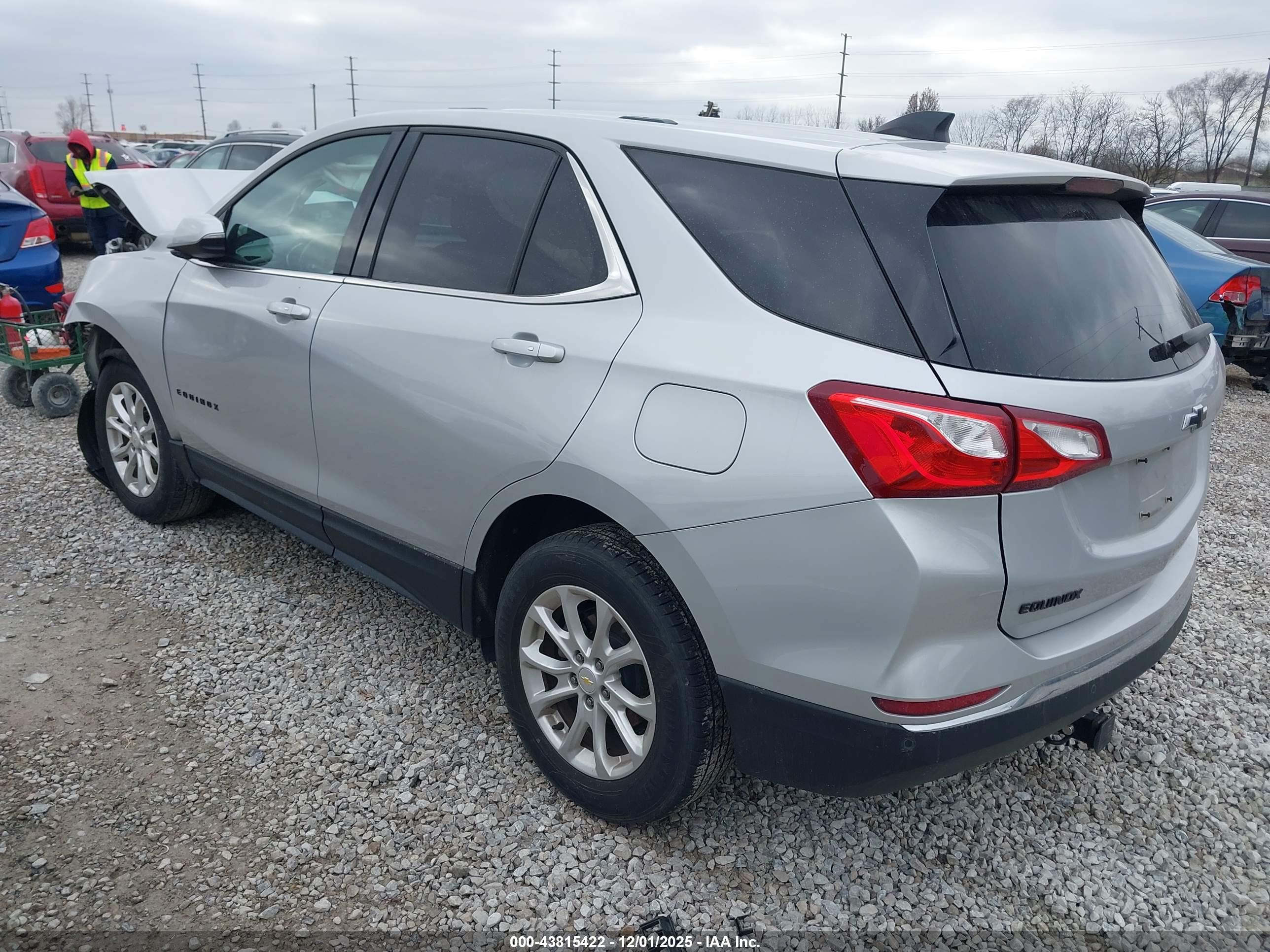 CHEVROLET EQUINOX image 3