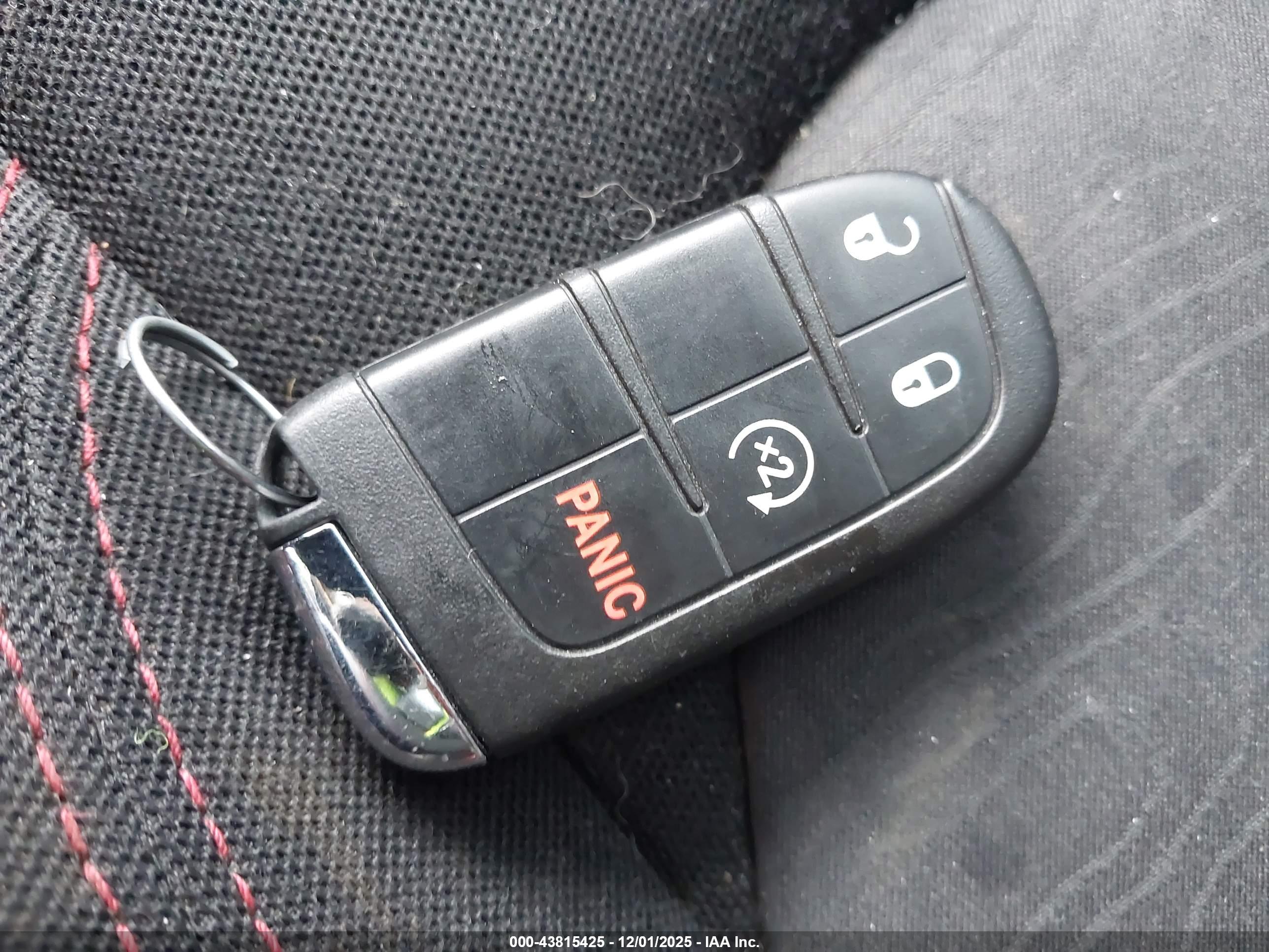 JEEP RENEGADE image 11