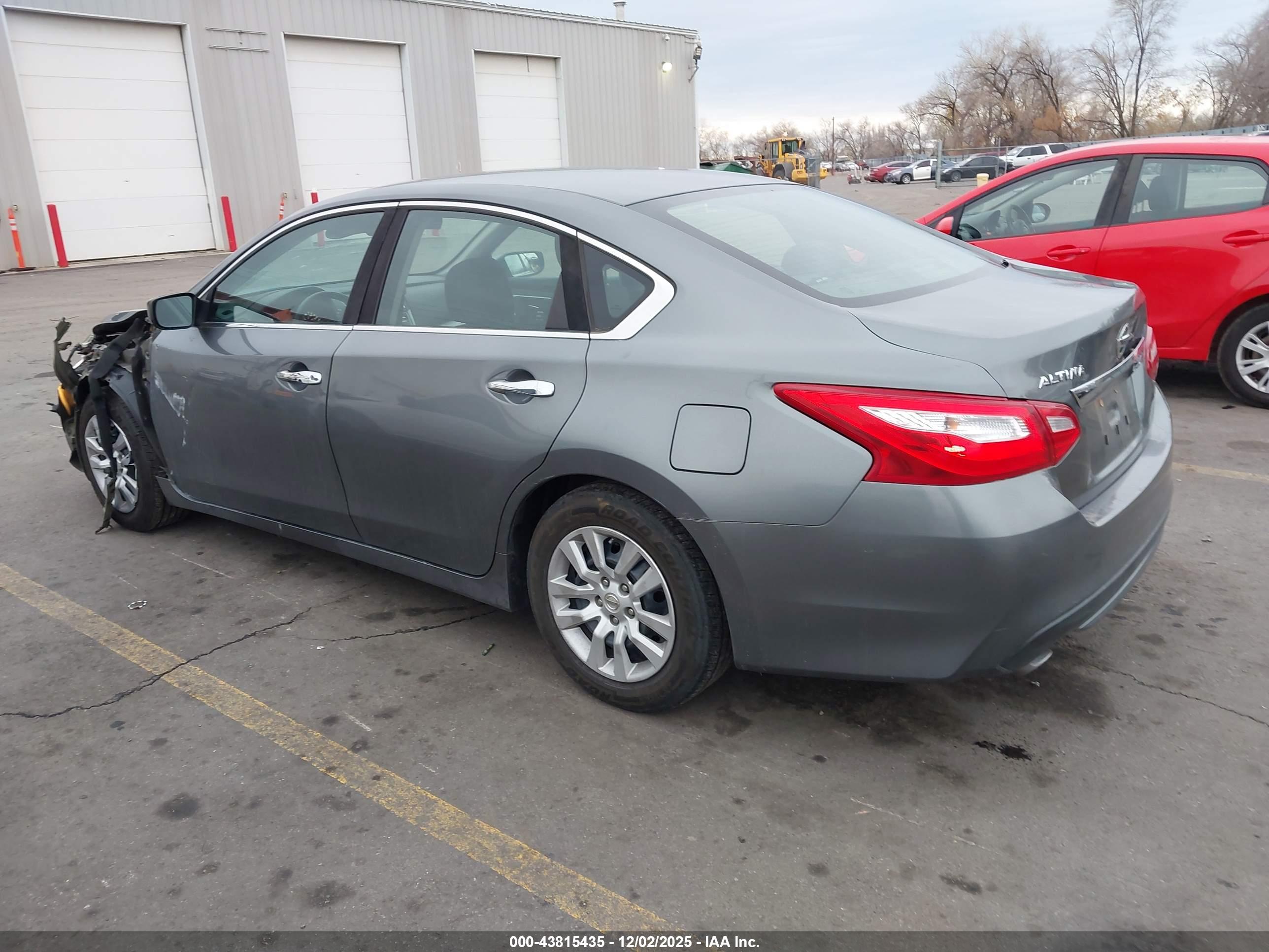 NISSAN ALTIMA image 3