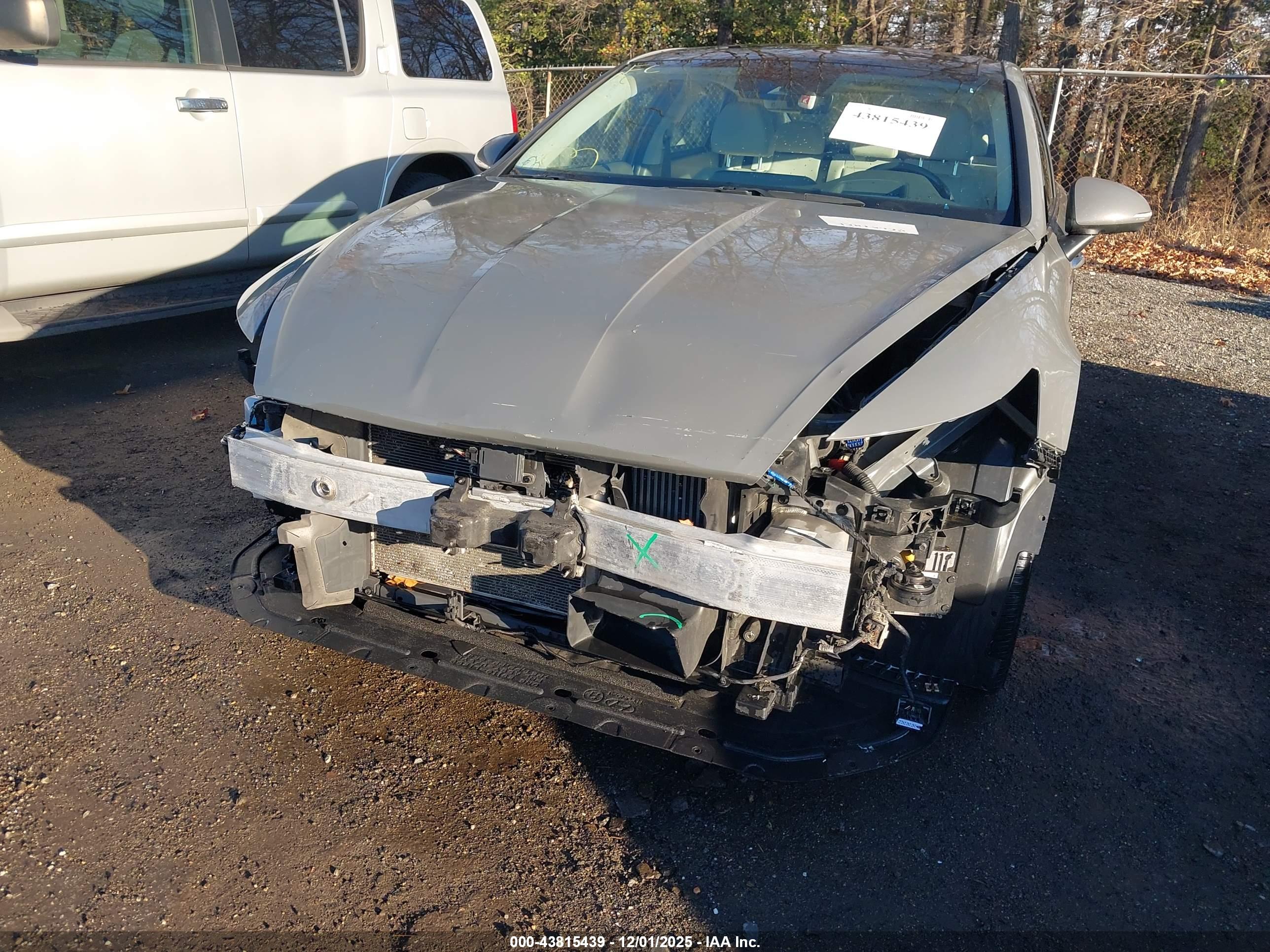 HYUNDAI SONATA image 6