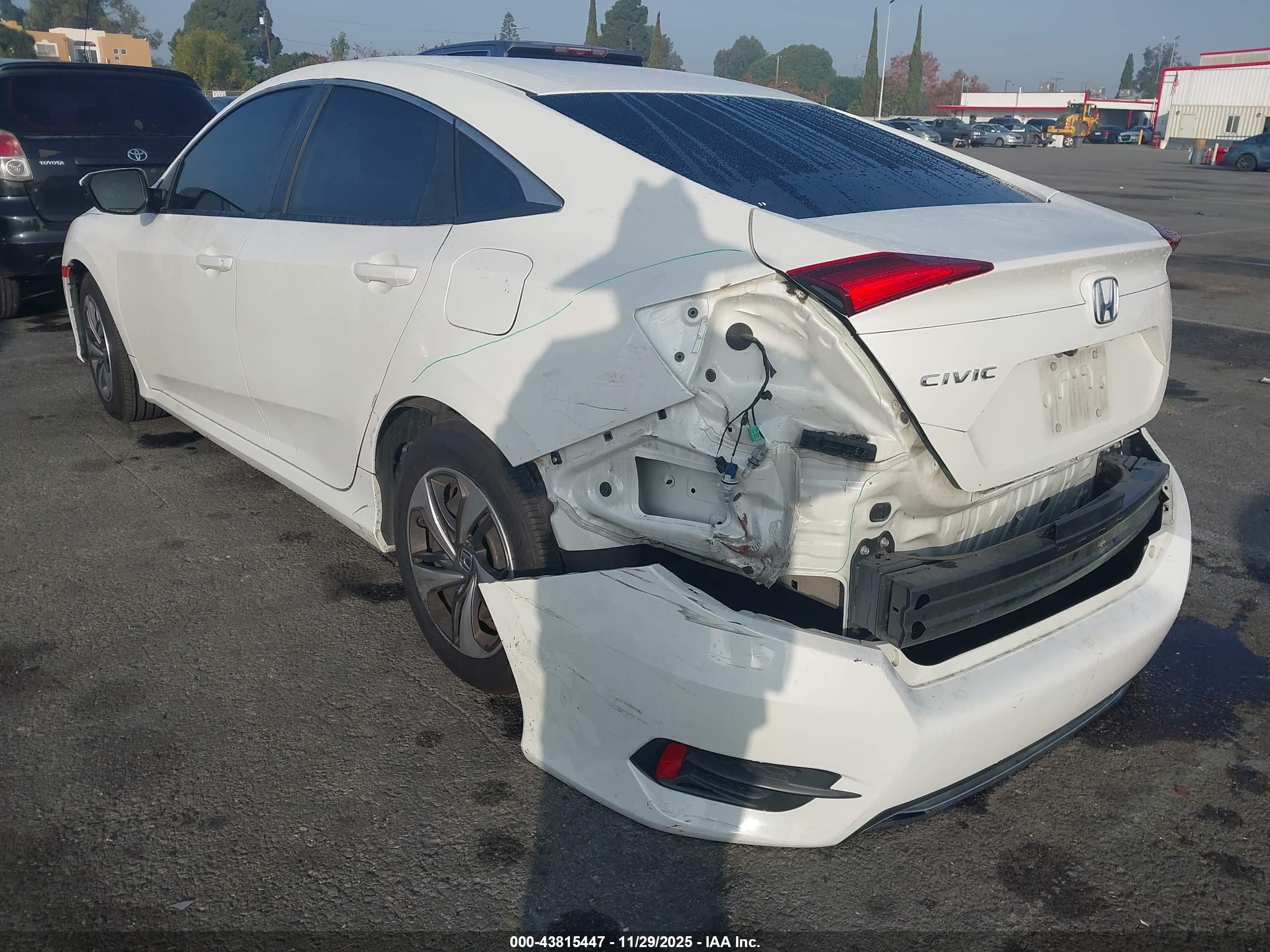 HONDA CIVIC image 3
