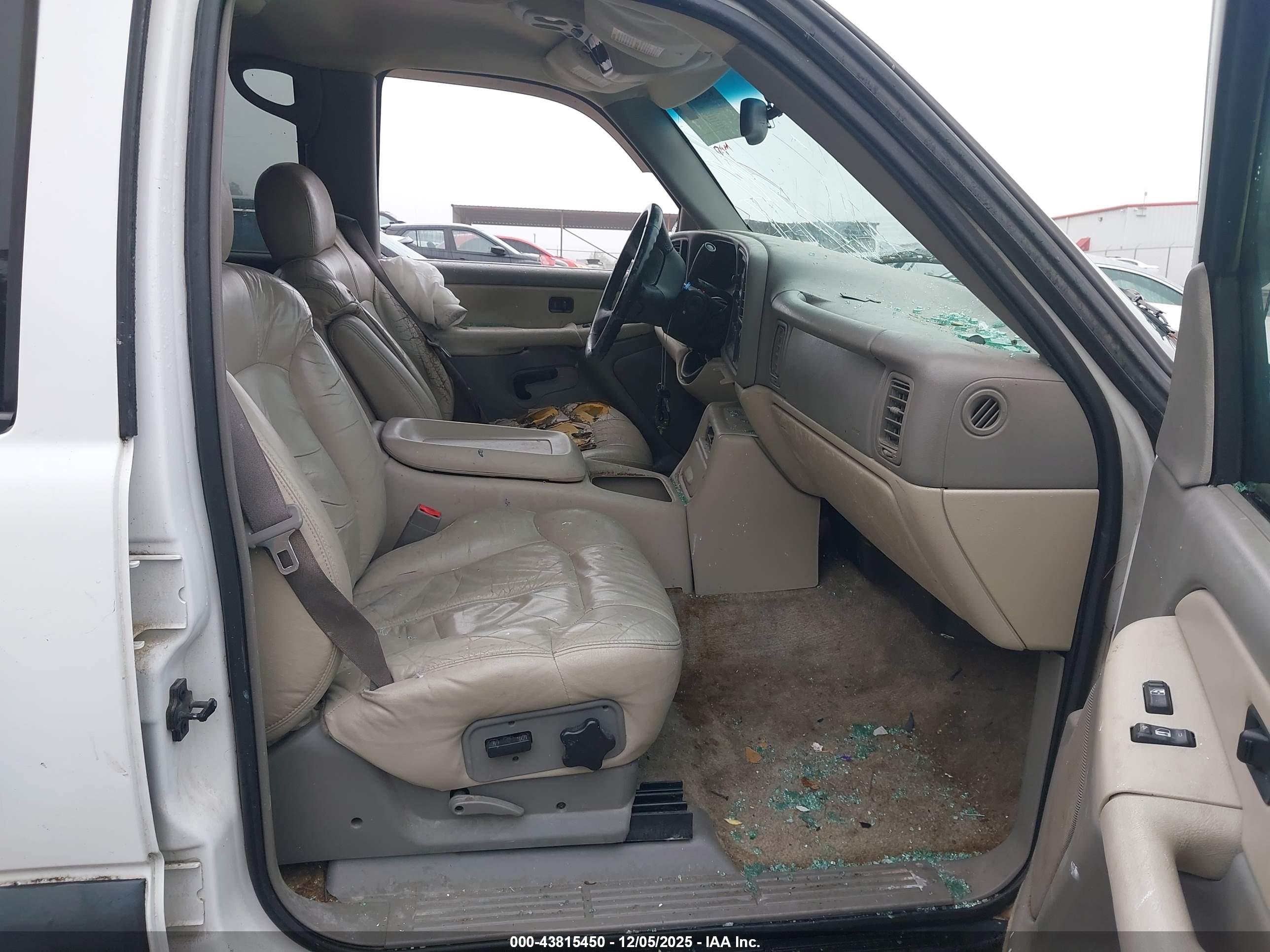 CHEVROLET TAHOE image 5
