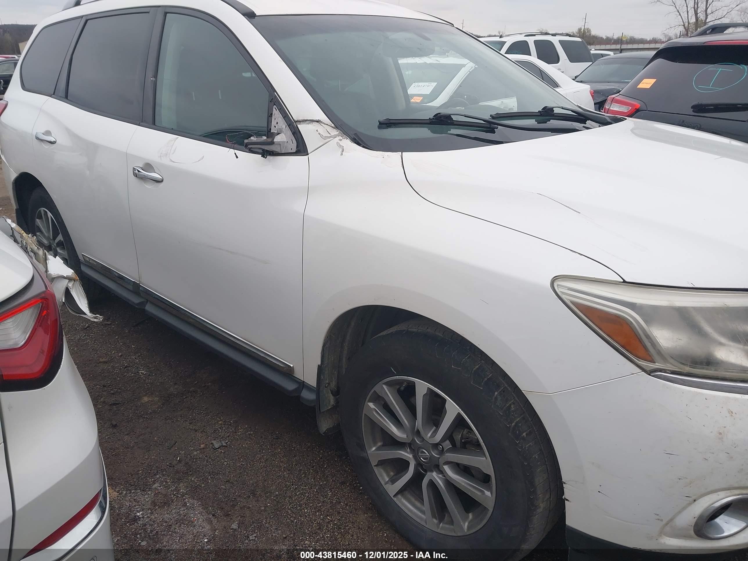 NISSAN PATHFINDER image 6