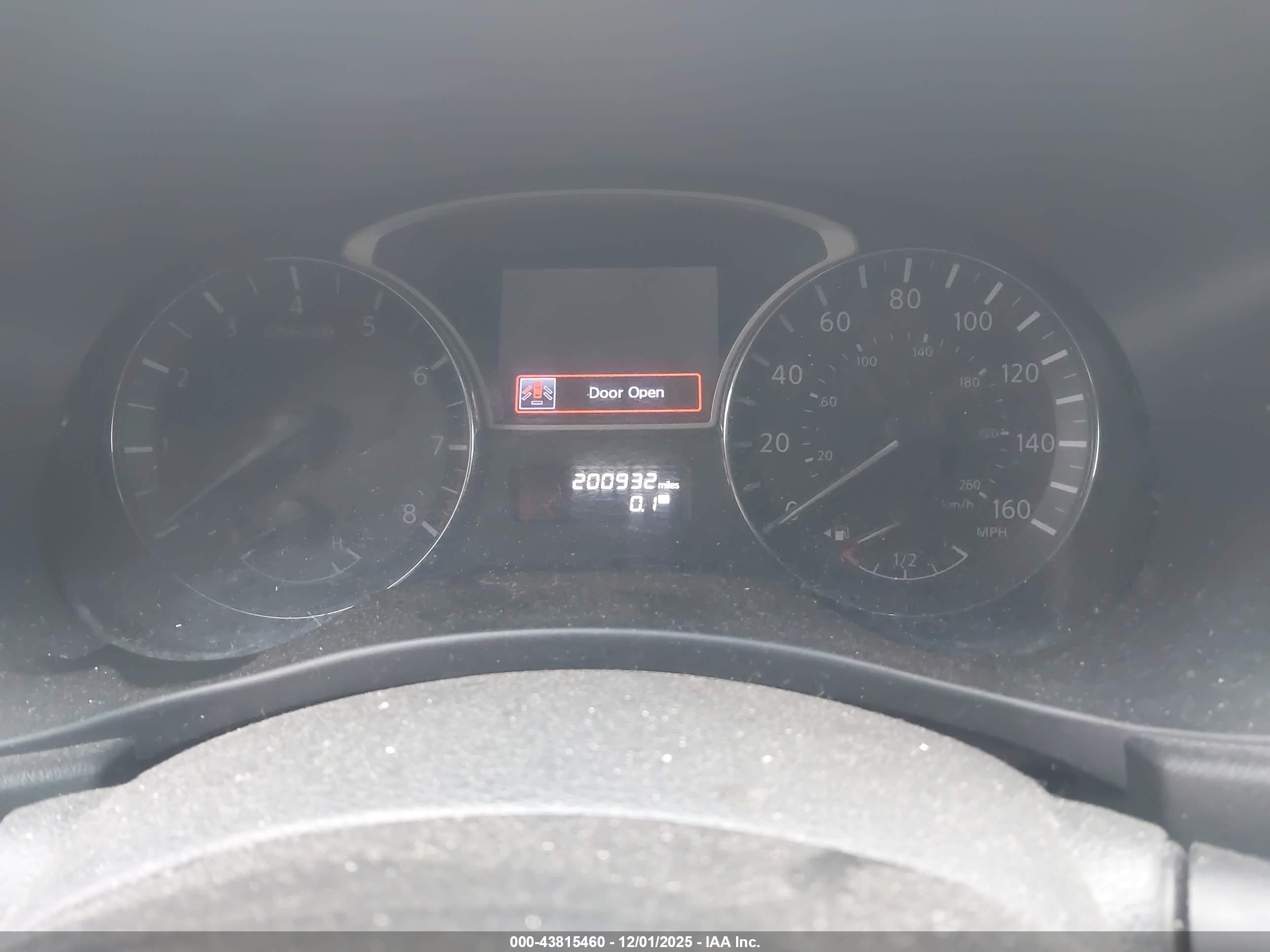 NISSAN PATHFINDER image 7