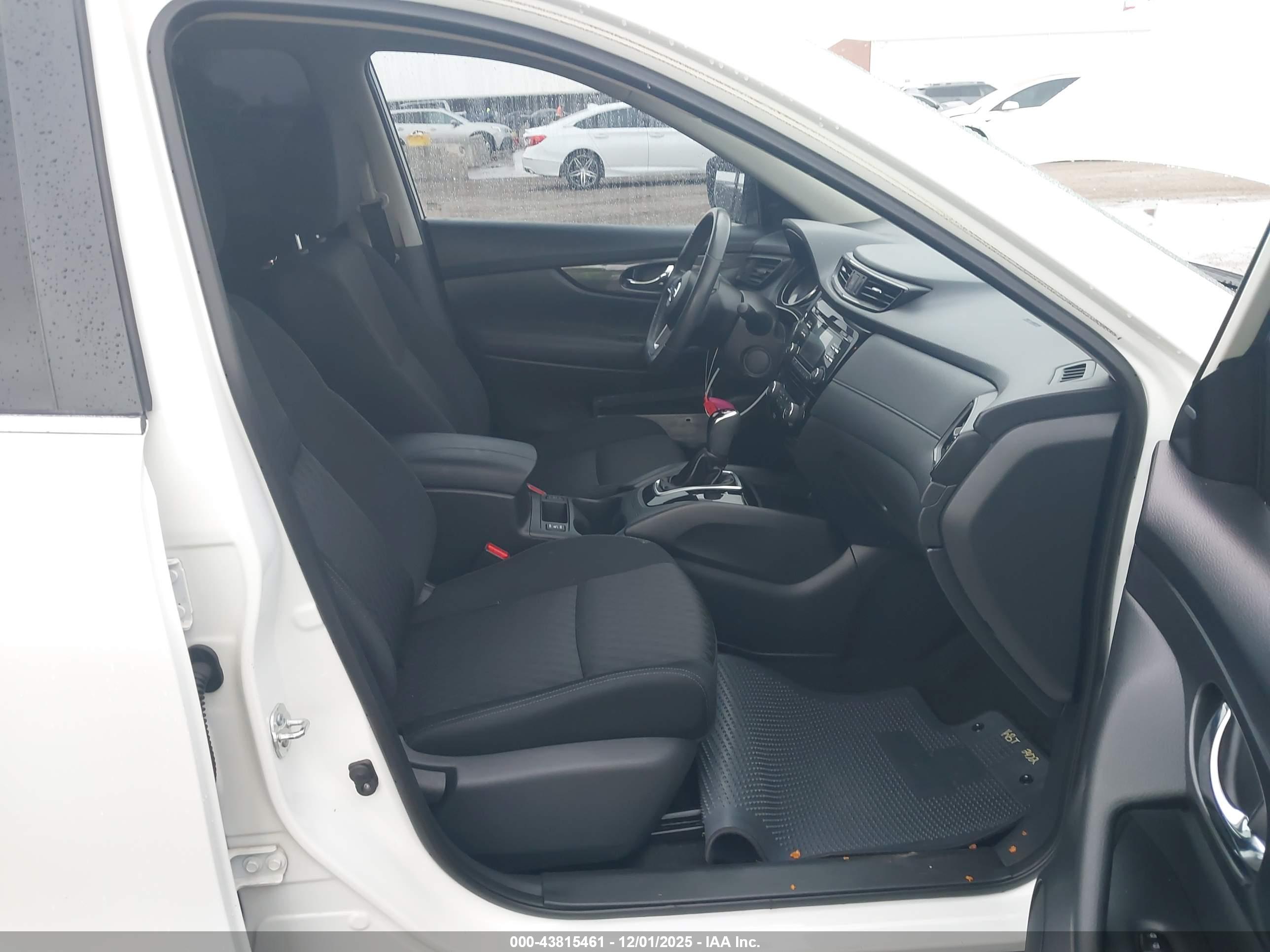 NISSAN ROGUE image 5