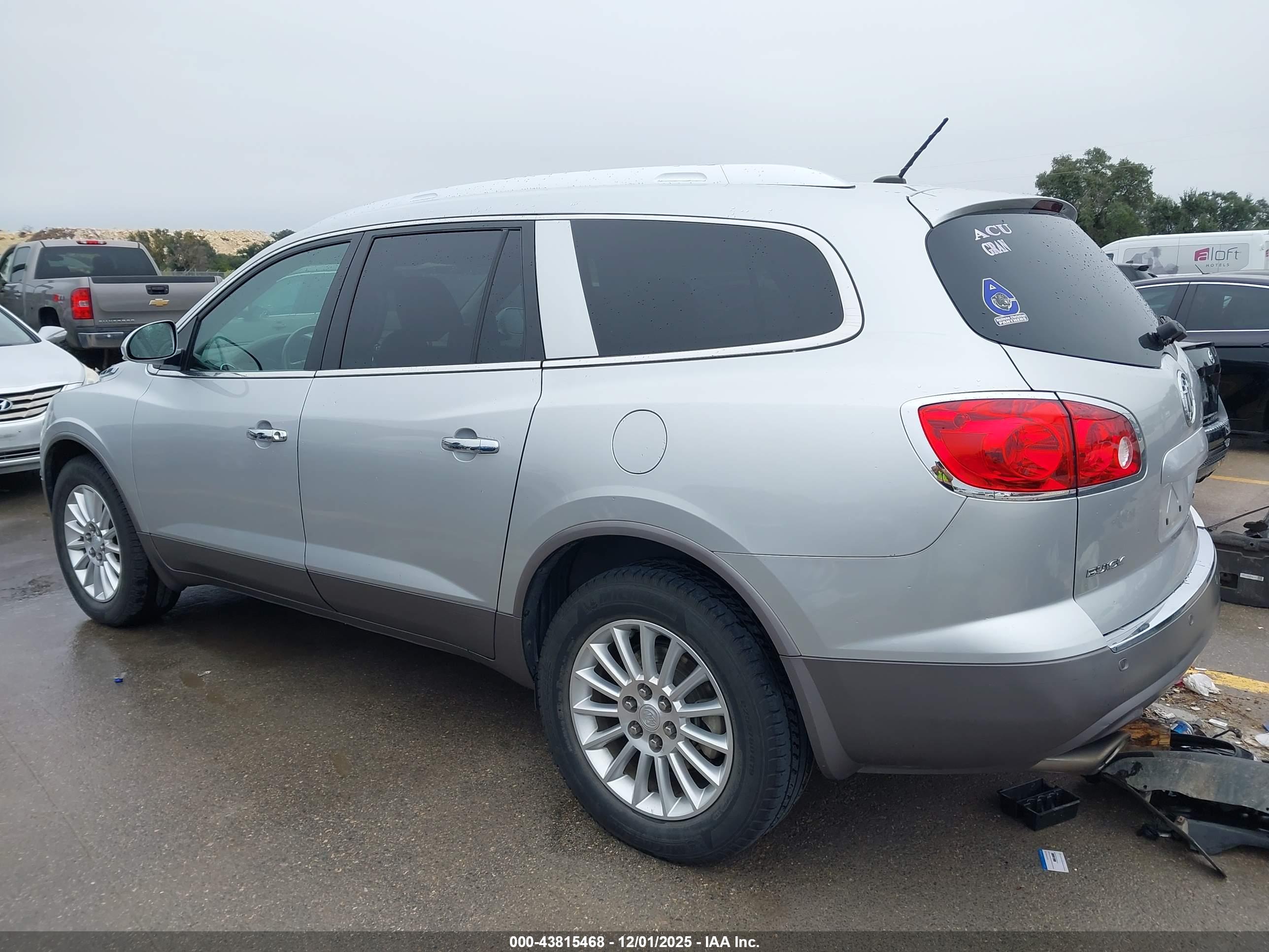 BUICK ENCLAVE image 3