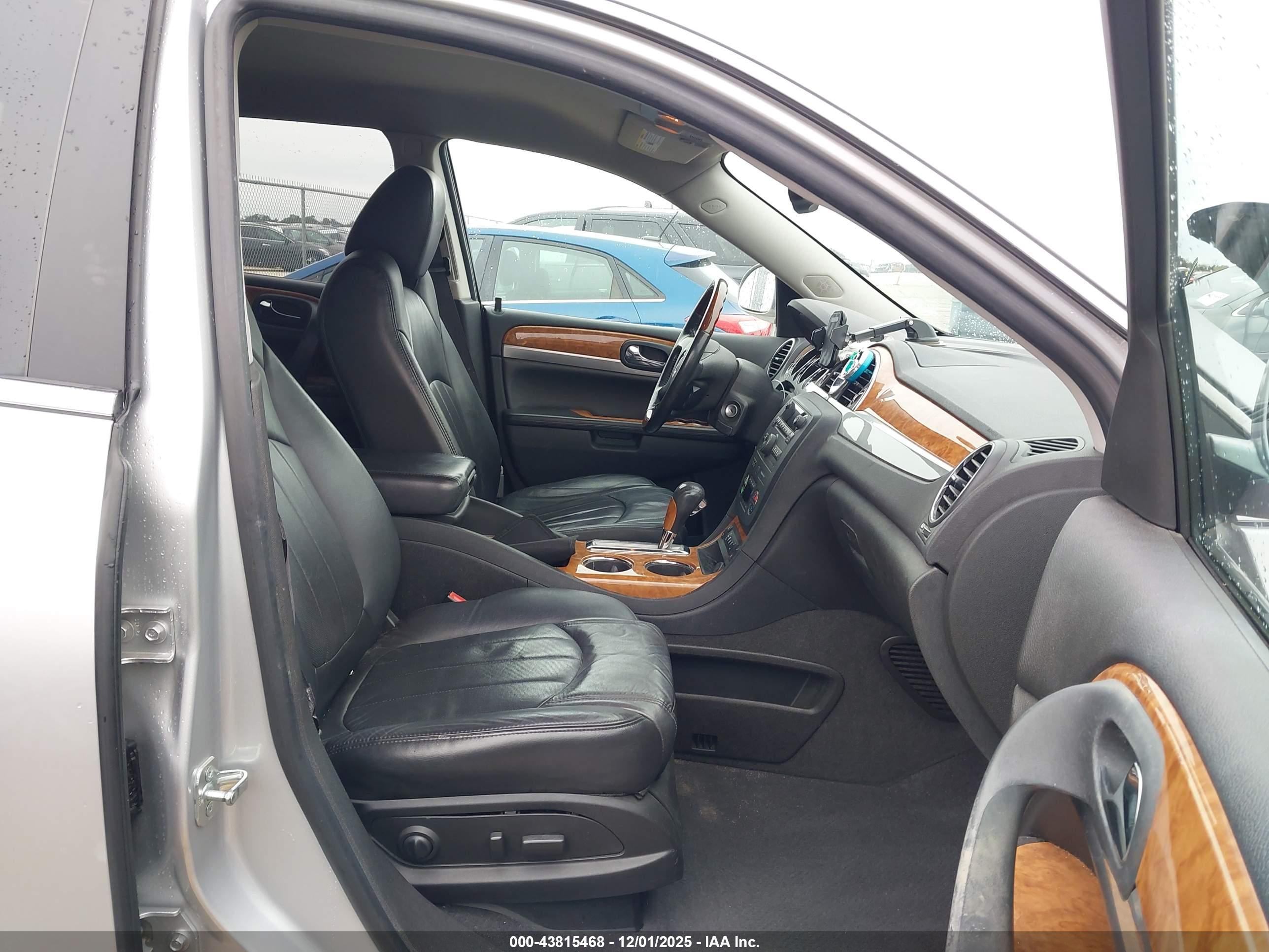 BUICK ENCLAVE image 5