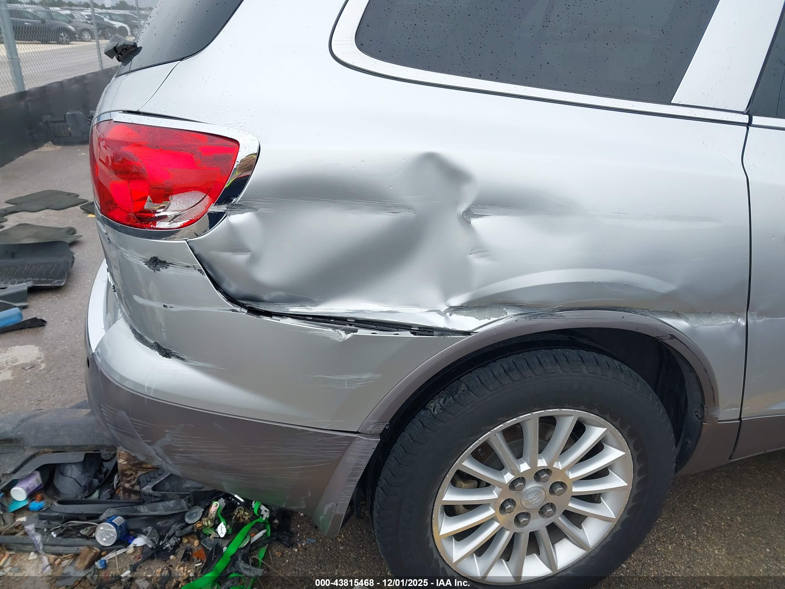 BUICK ENCLAVE image 6