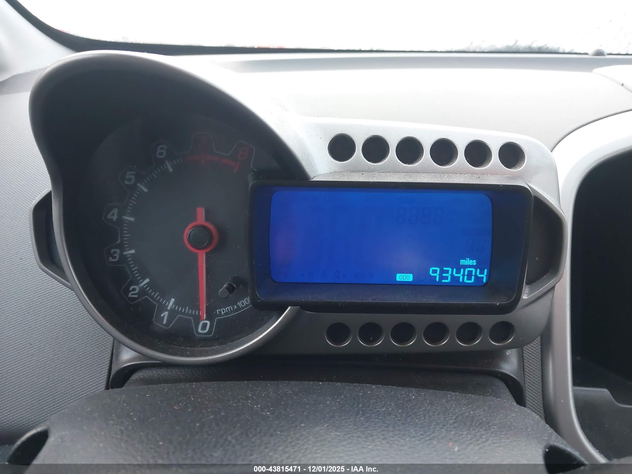 CHEVROLET SONIC image 7