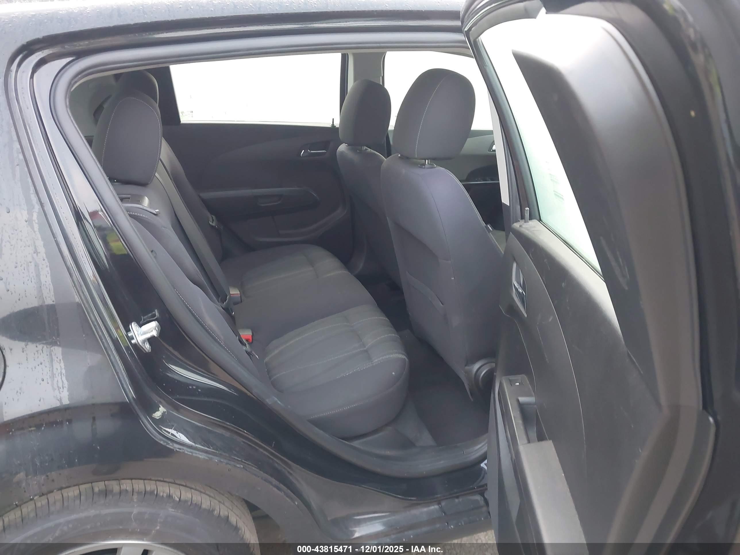 CHEVROLET SONIC image 8