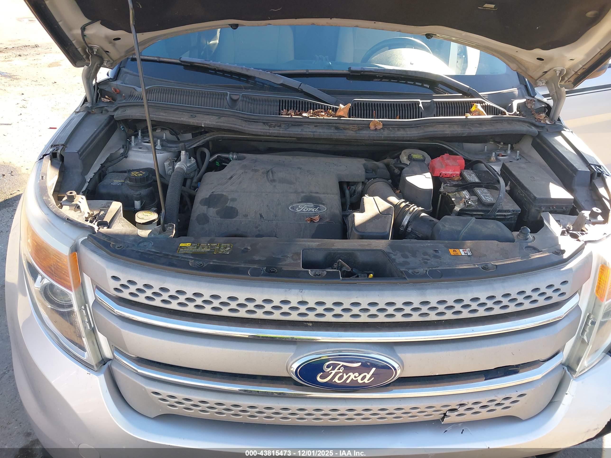 FORD EXPLORER image 10