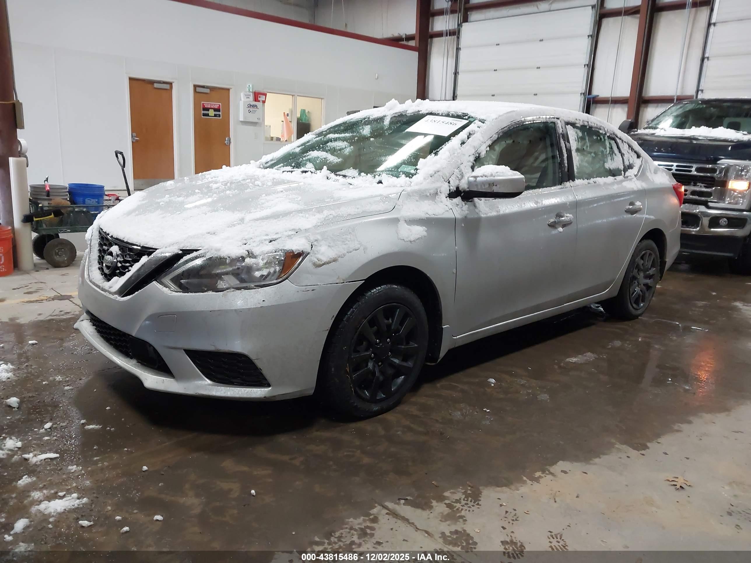 NISSAN SENTRA image 2
