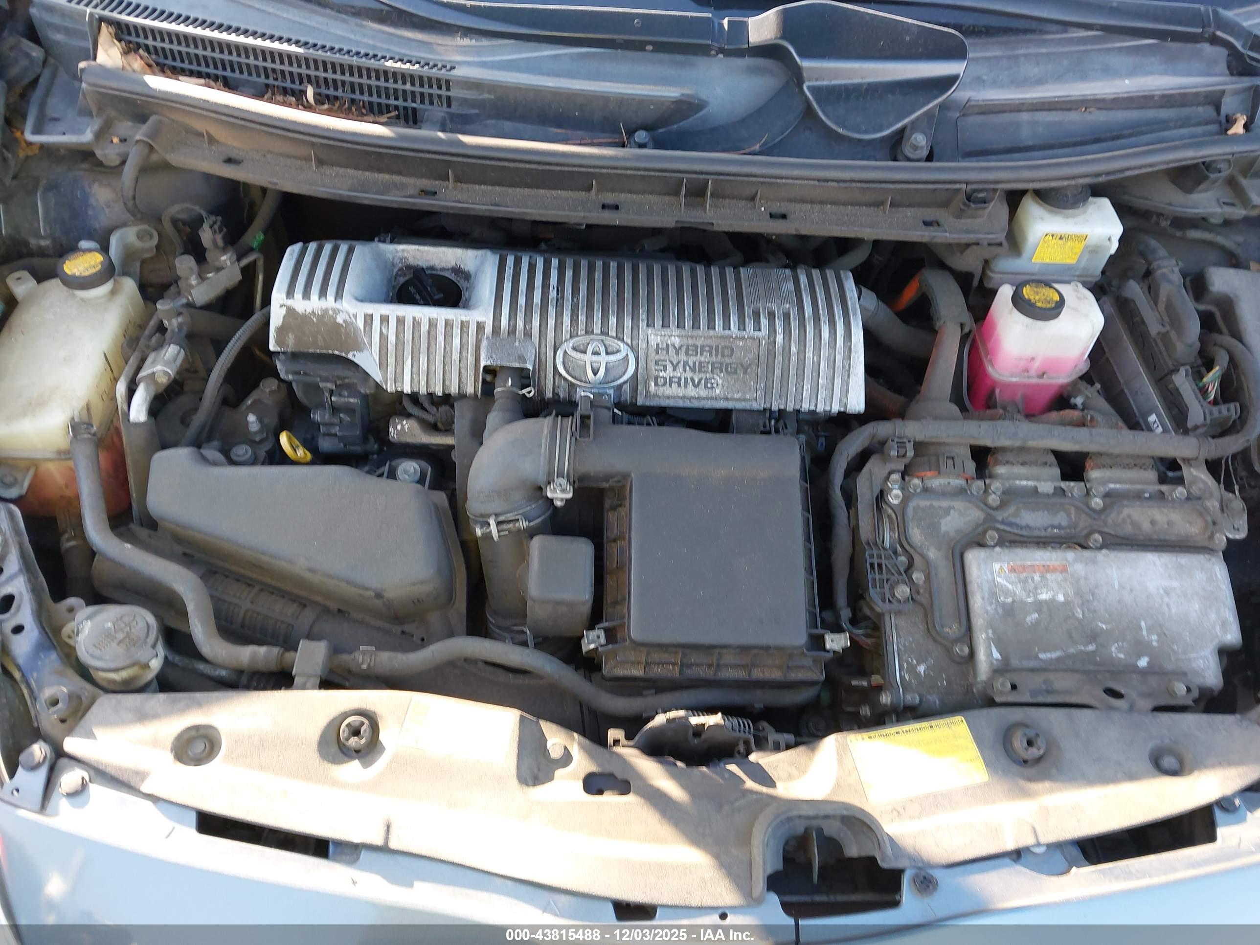 TOYOTA PRIUS image 10