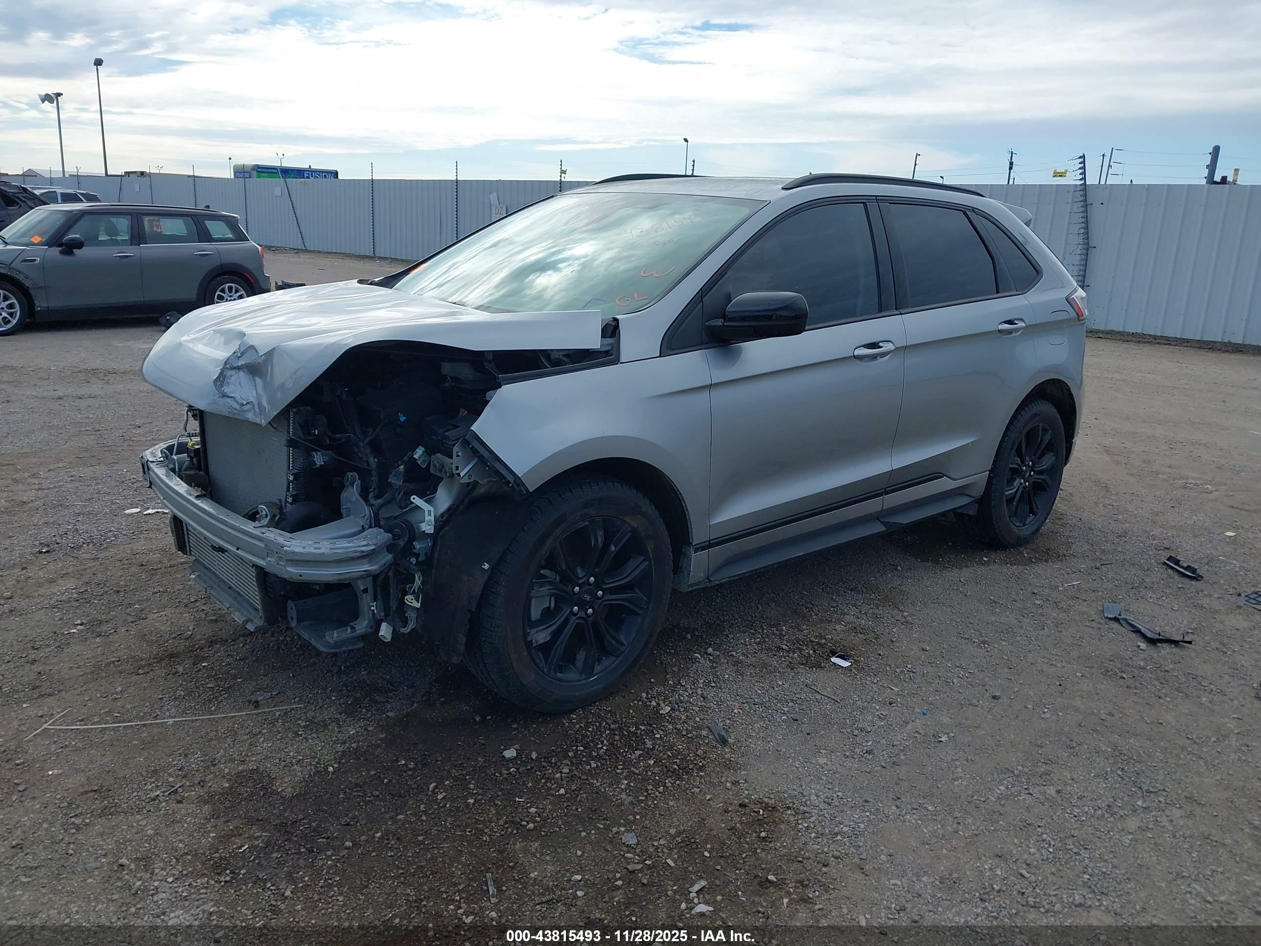 FORD EDGE image 2