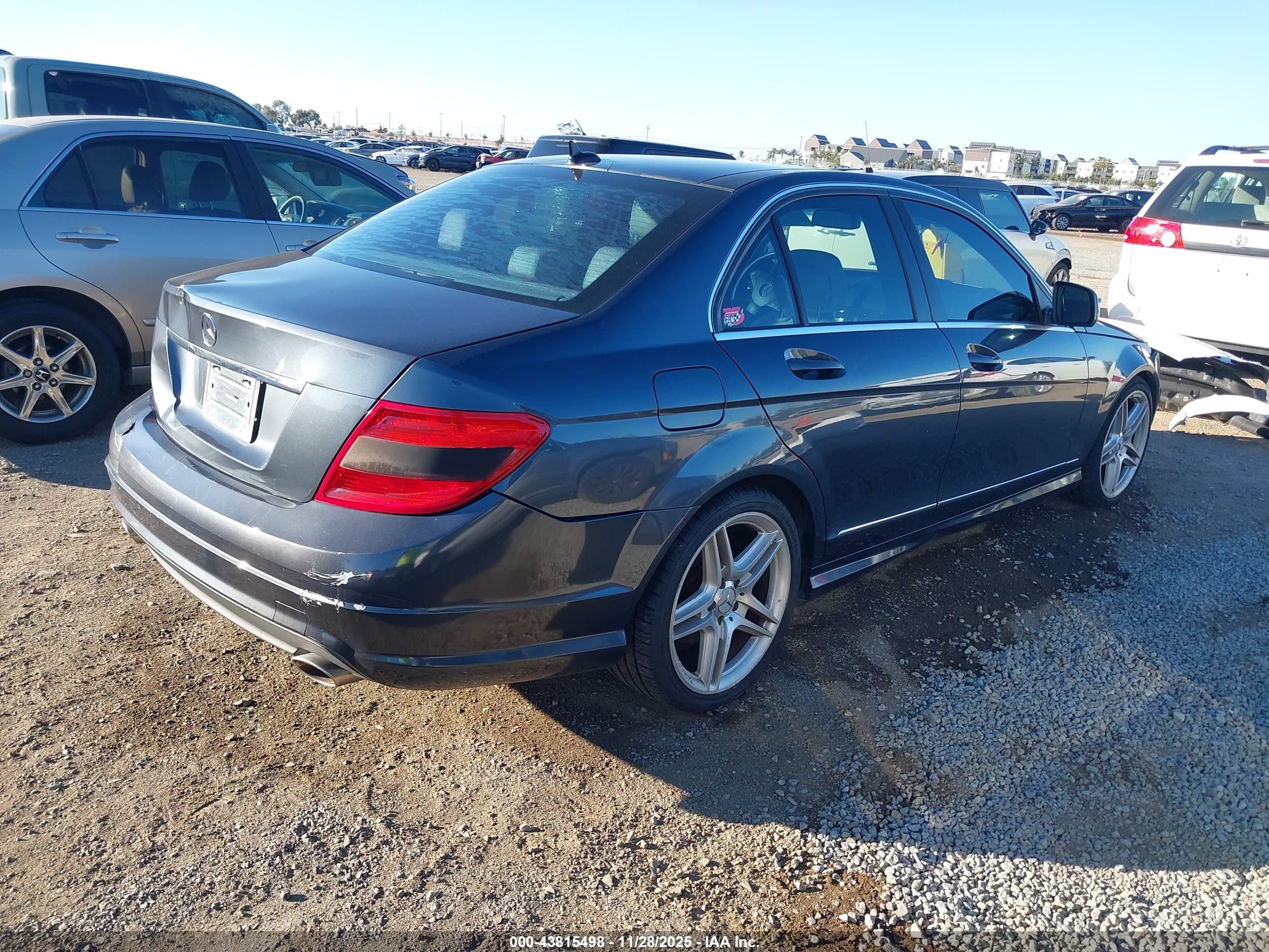 MERCEDES-BENZ C image 4