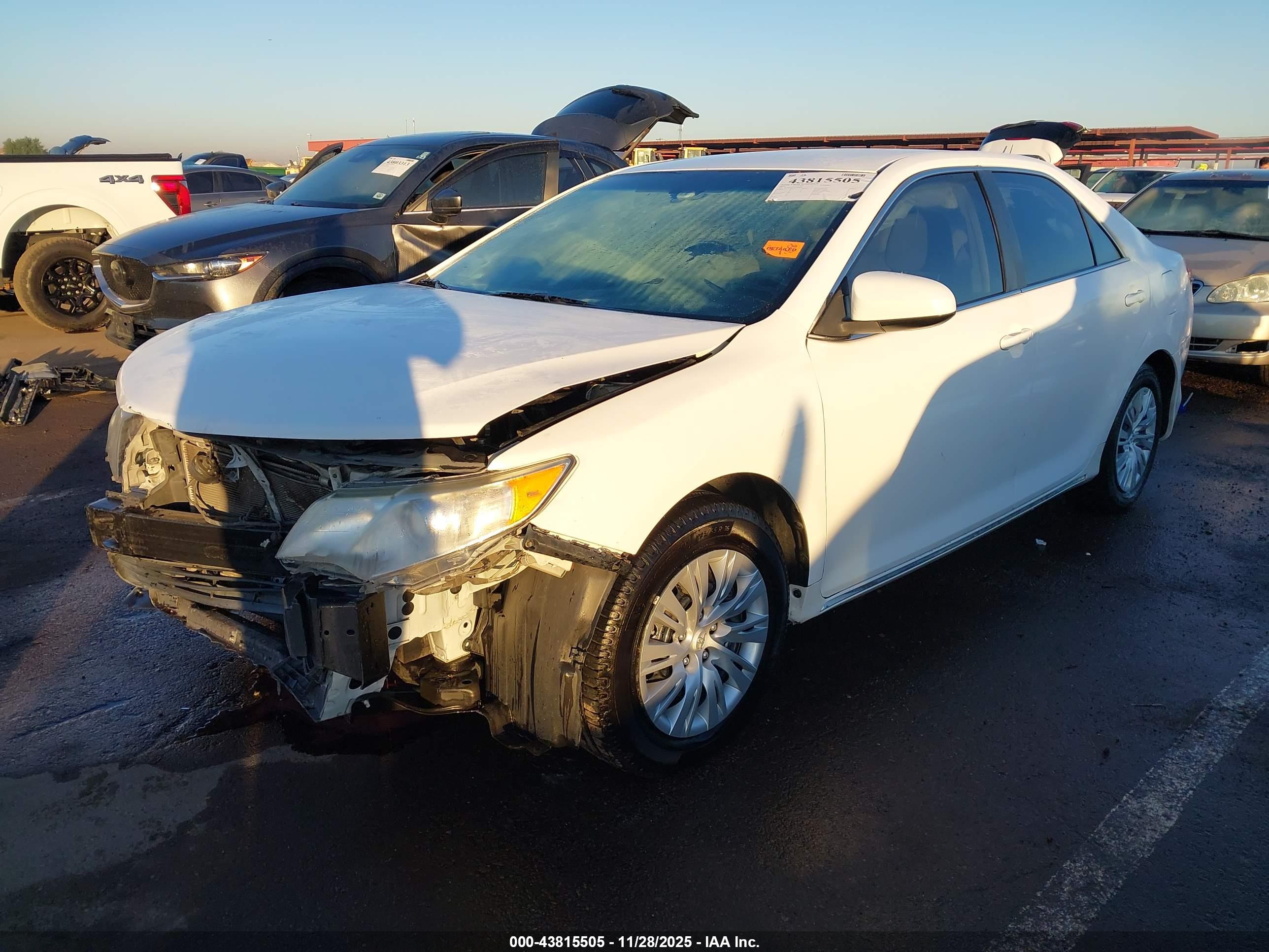 TOYOTA CAMRY image 2