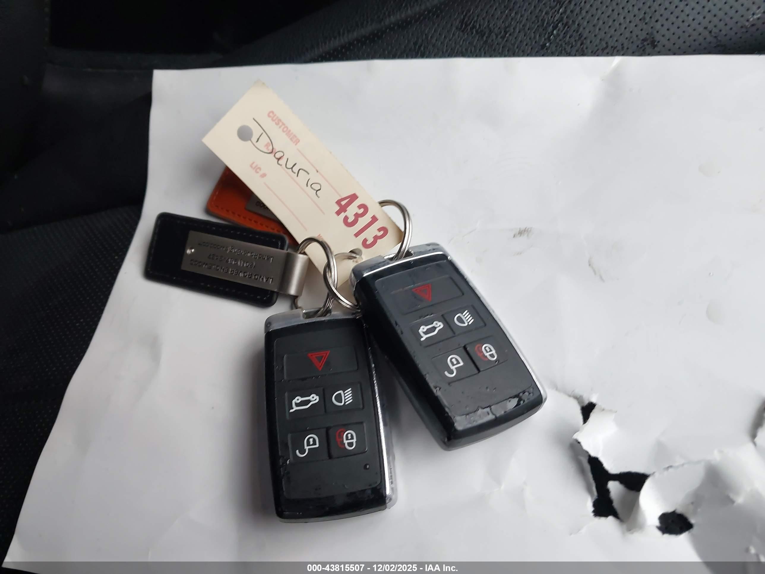 LAND ROVER image 11