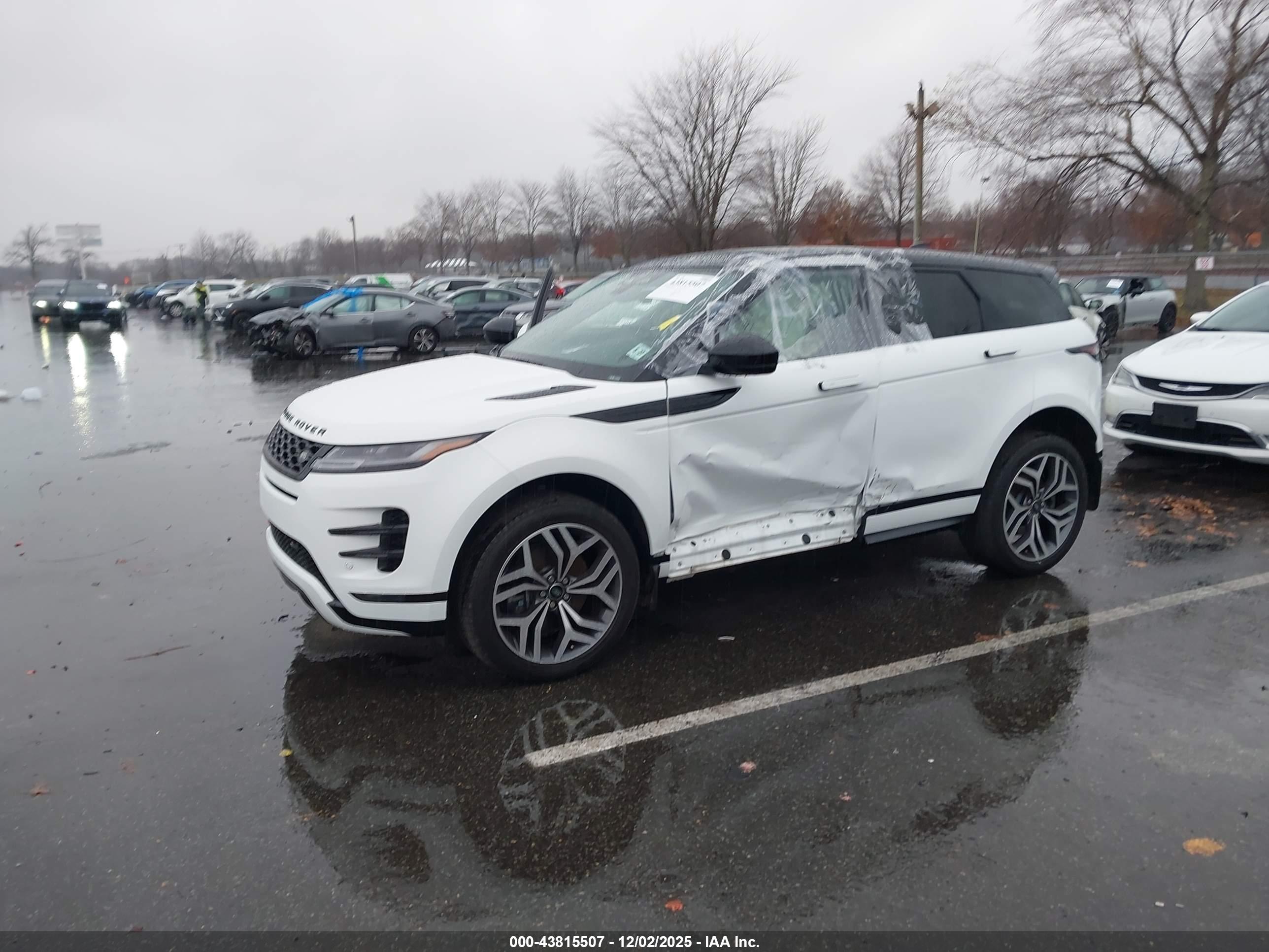 LAND ROVER image 2