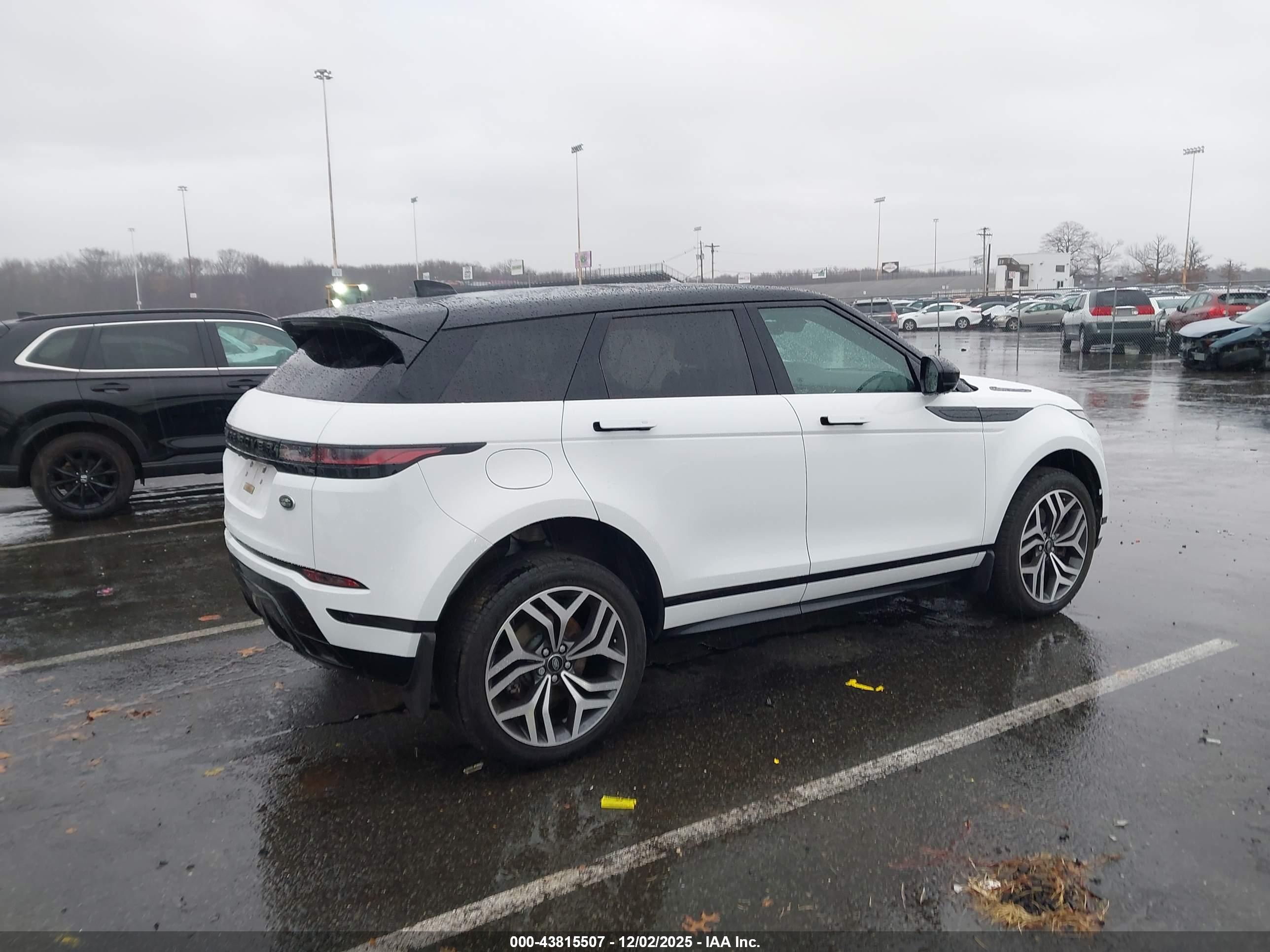 LAND ROVER image 4