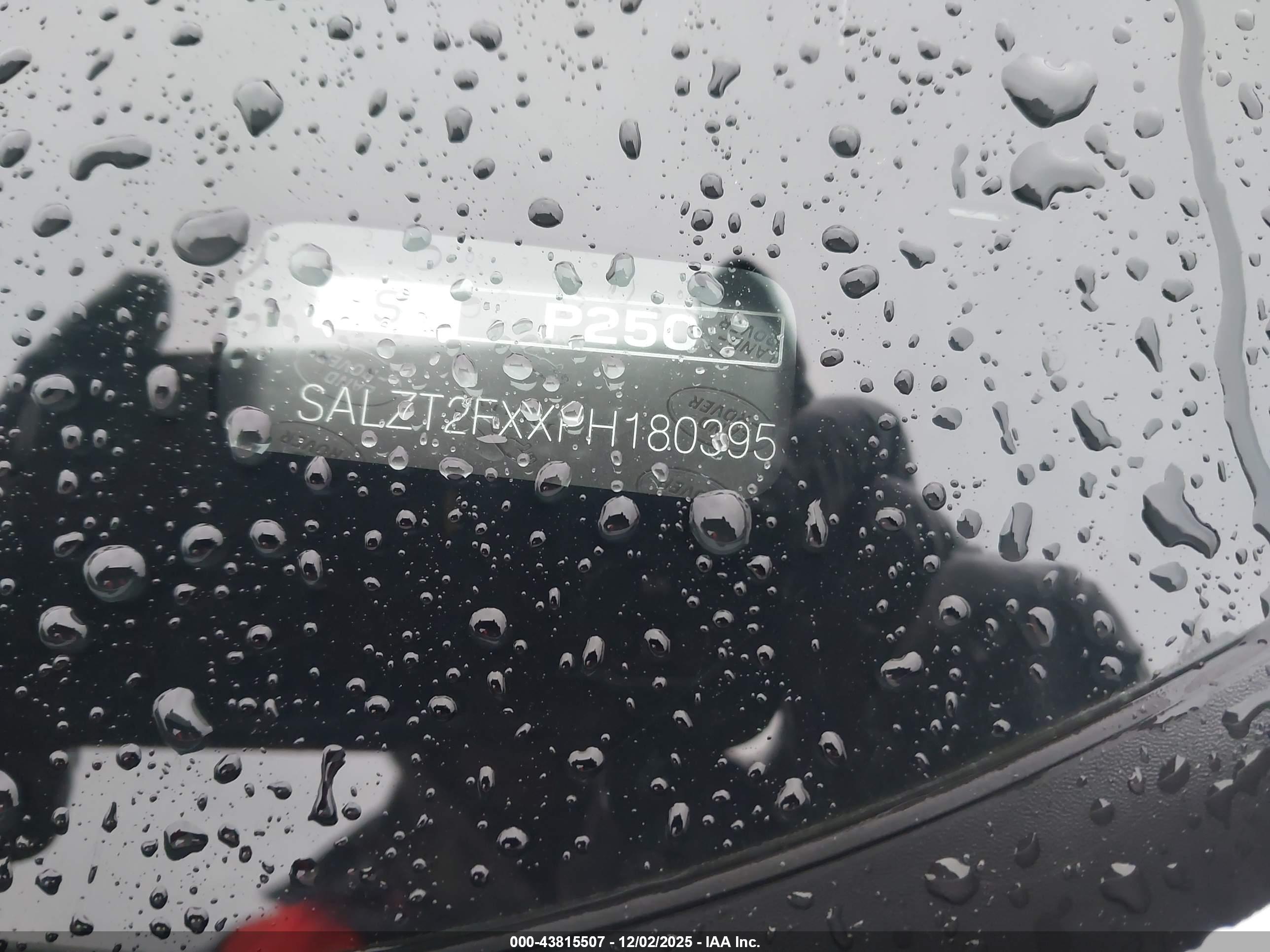 LAND ROVER image 9