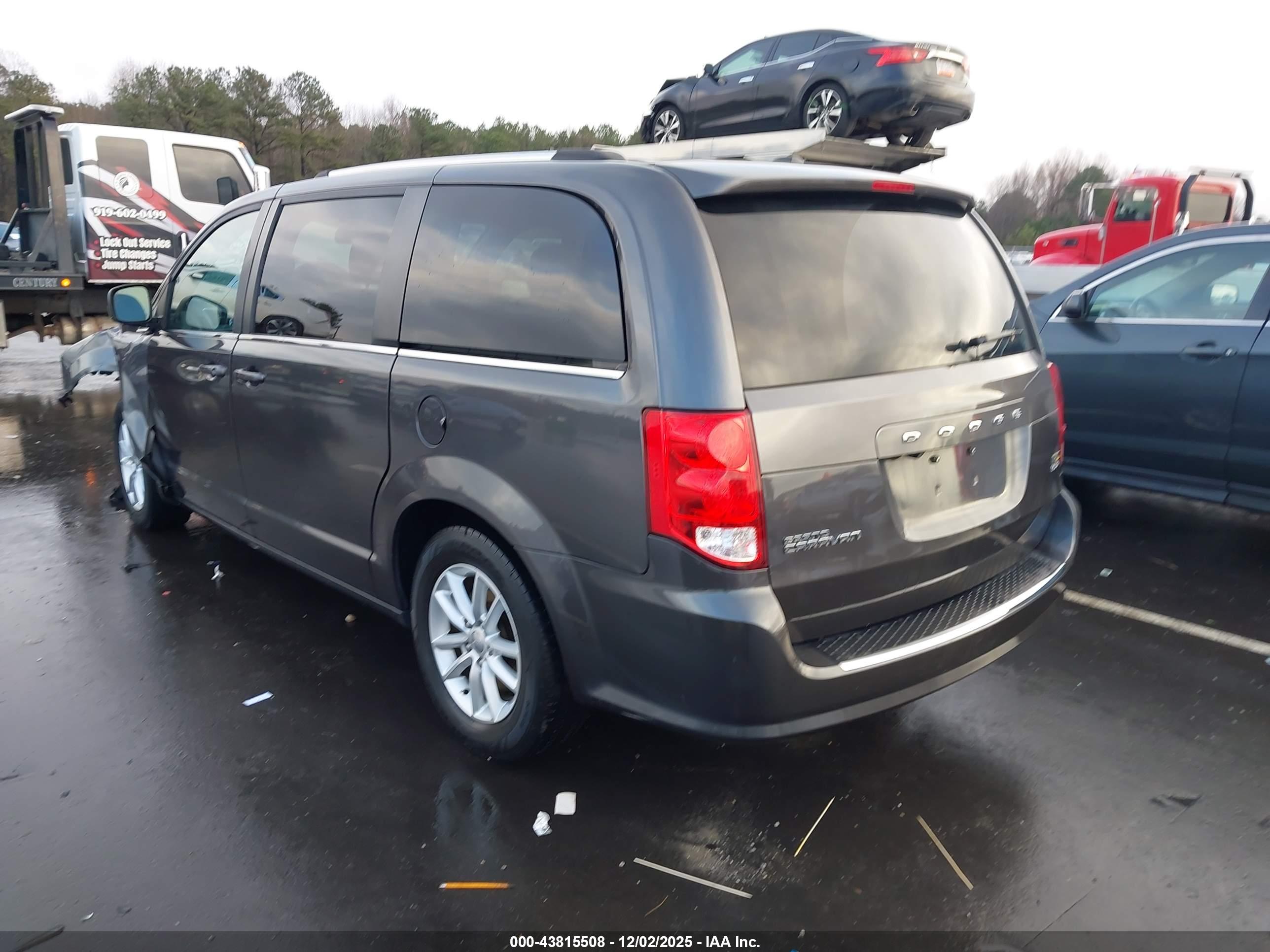 DODGE GRAND image 3