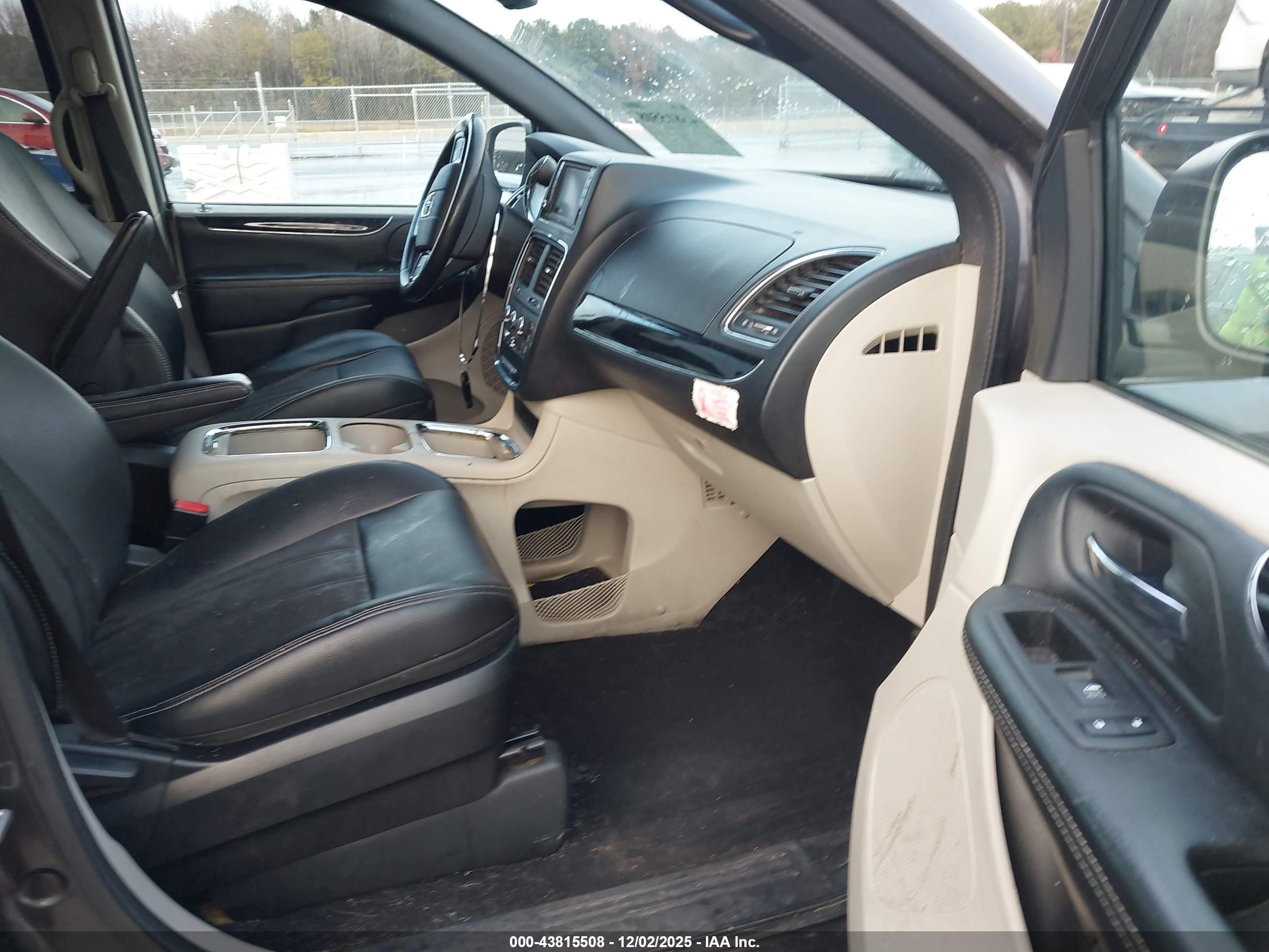 DODGE GRAND image 5