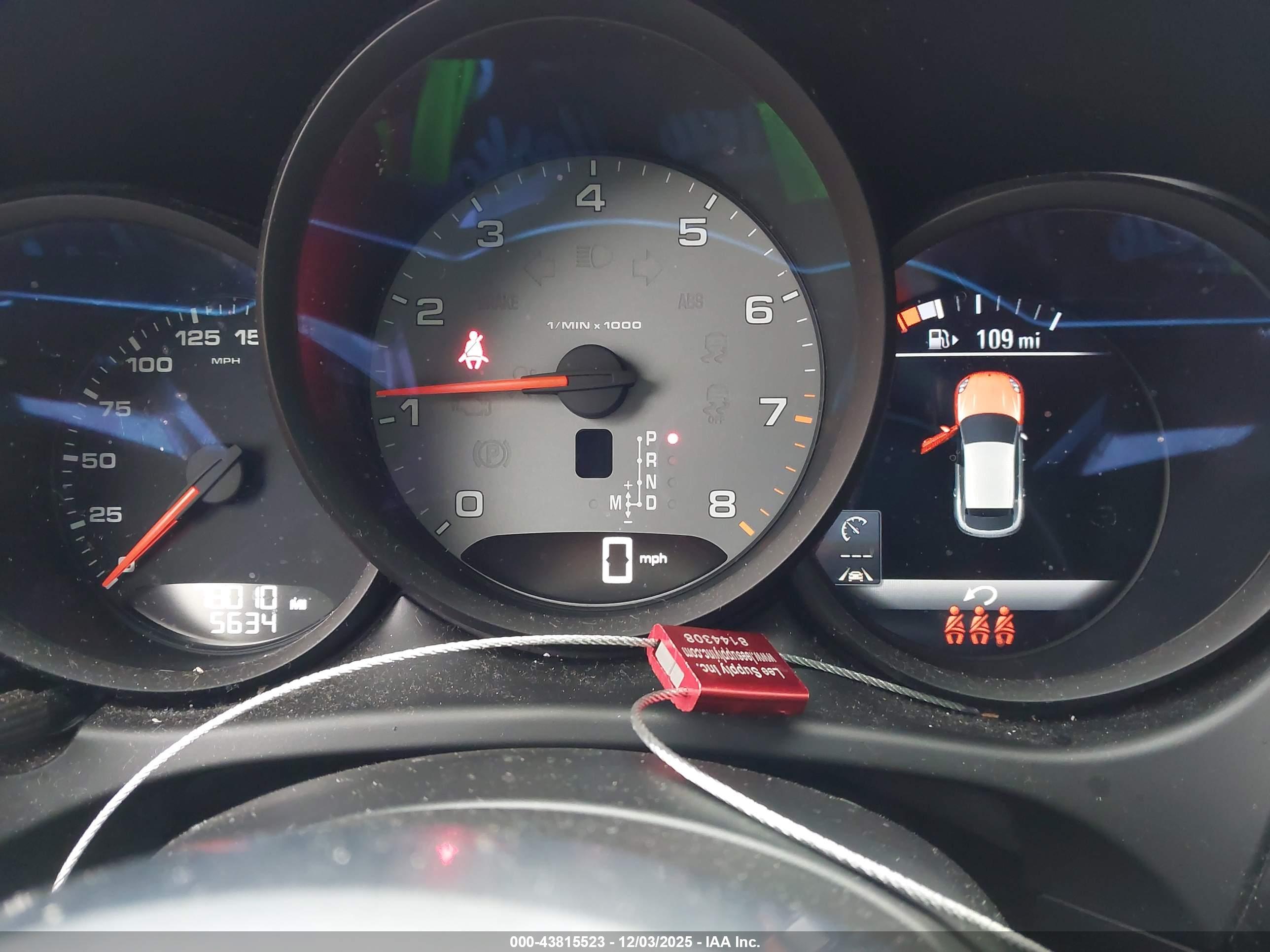 PORSCHE MACAN image 7