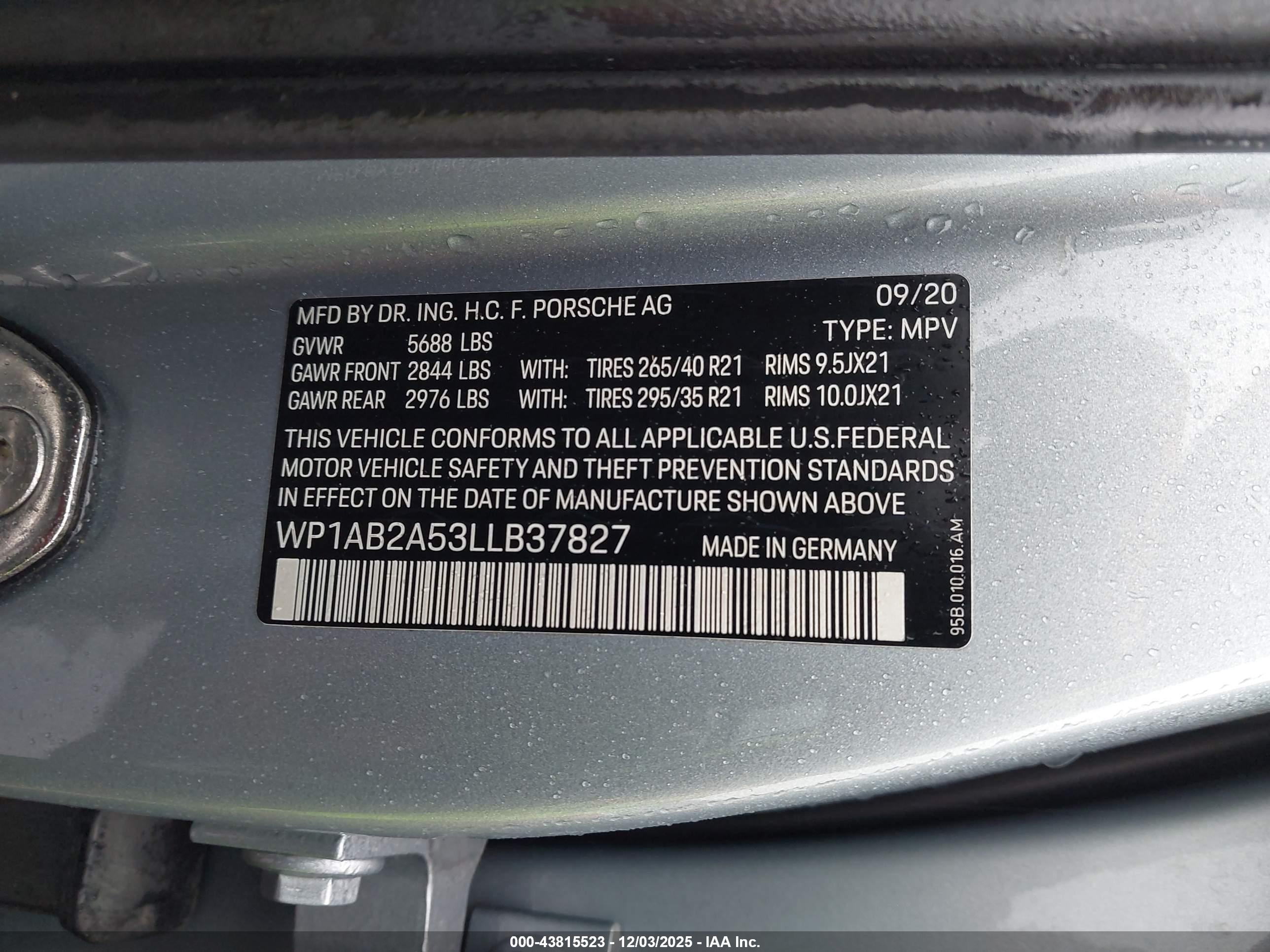 PORSCHE MACAN image 9