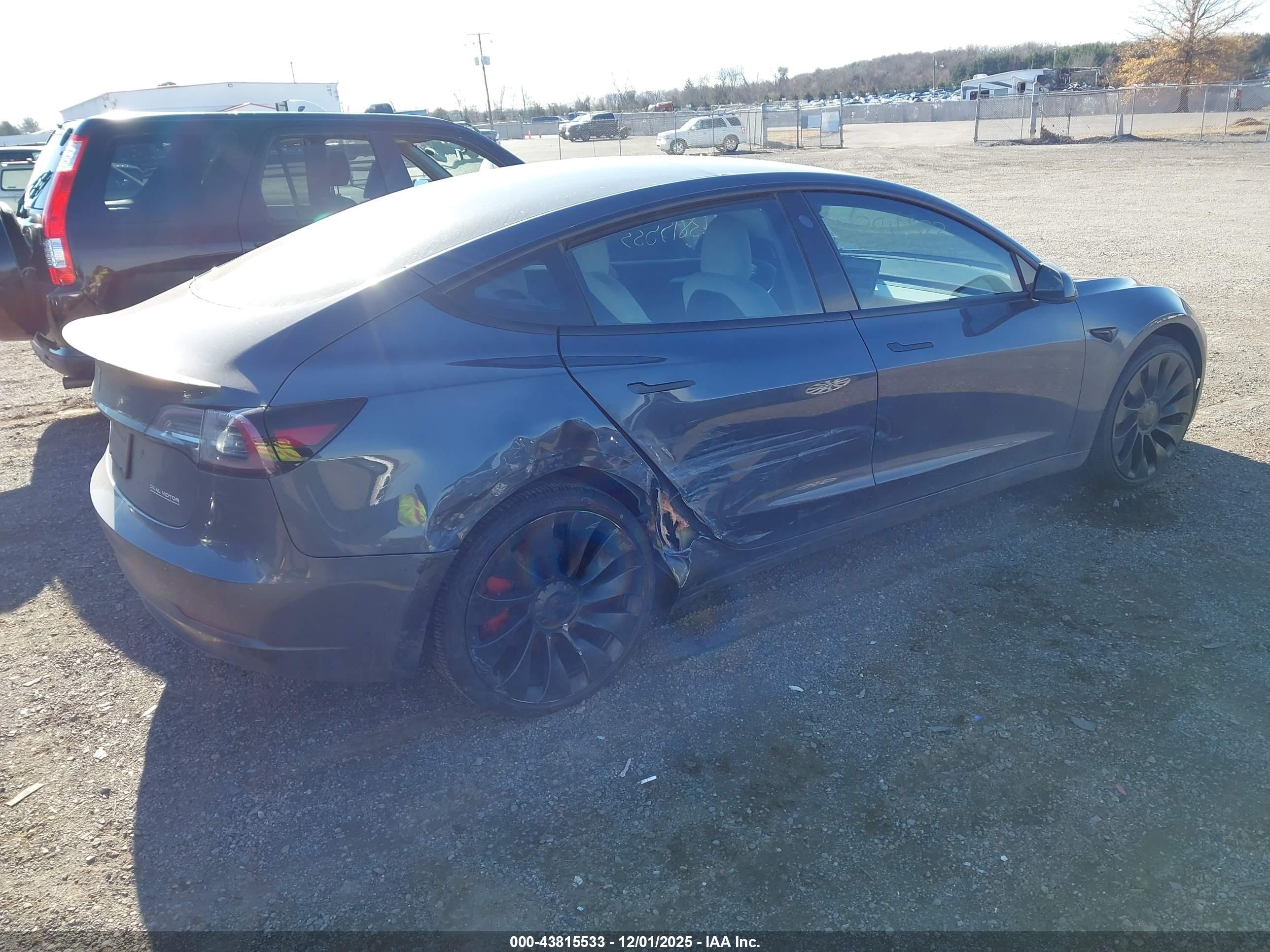 TESLA MODEL image 4