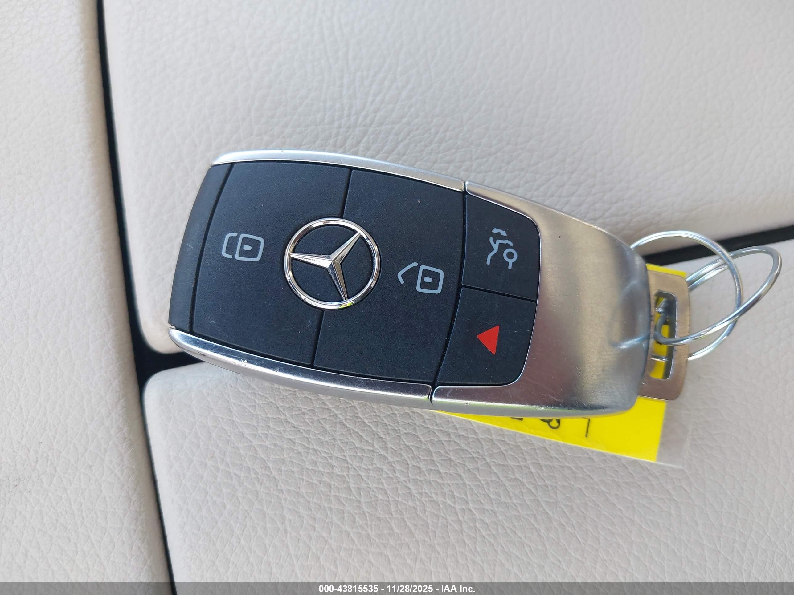 MERCEDES-BENZ GLE image 11