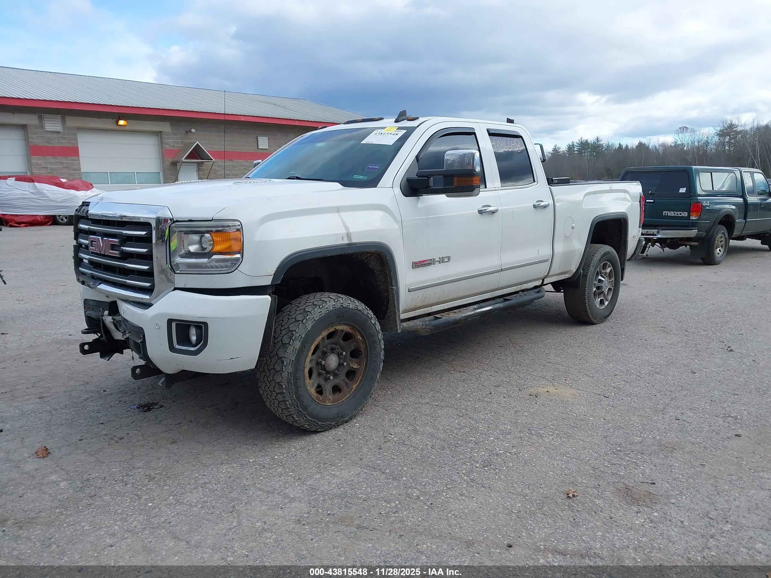 GMC SIERRA image 2