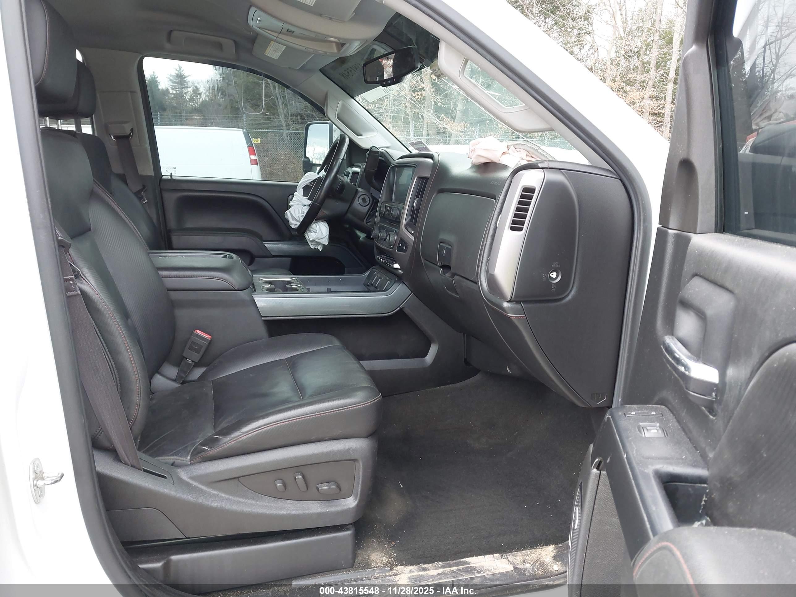GMC SIERRA image 5