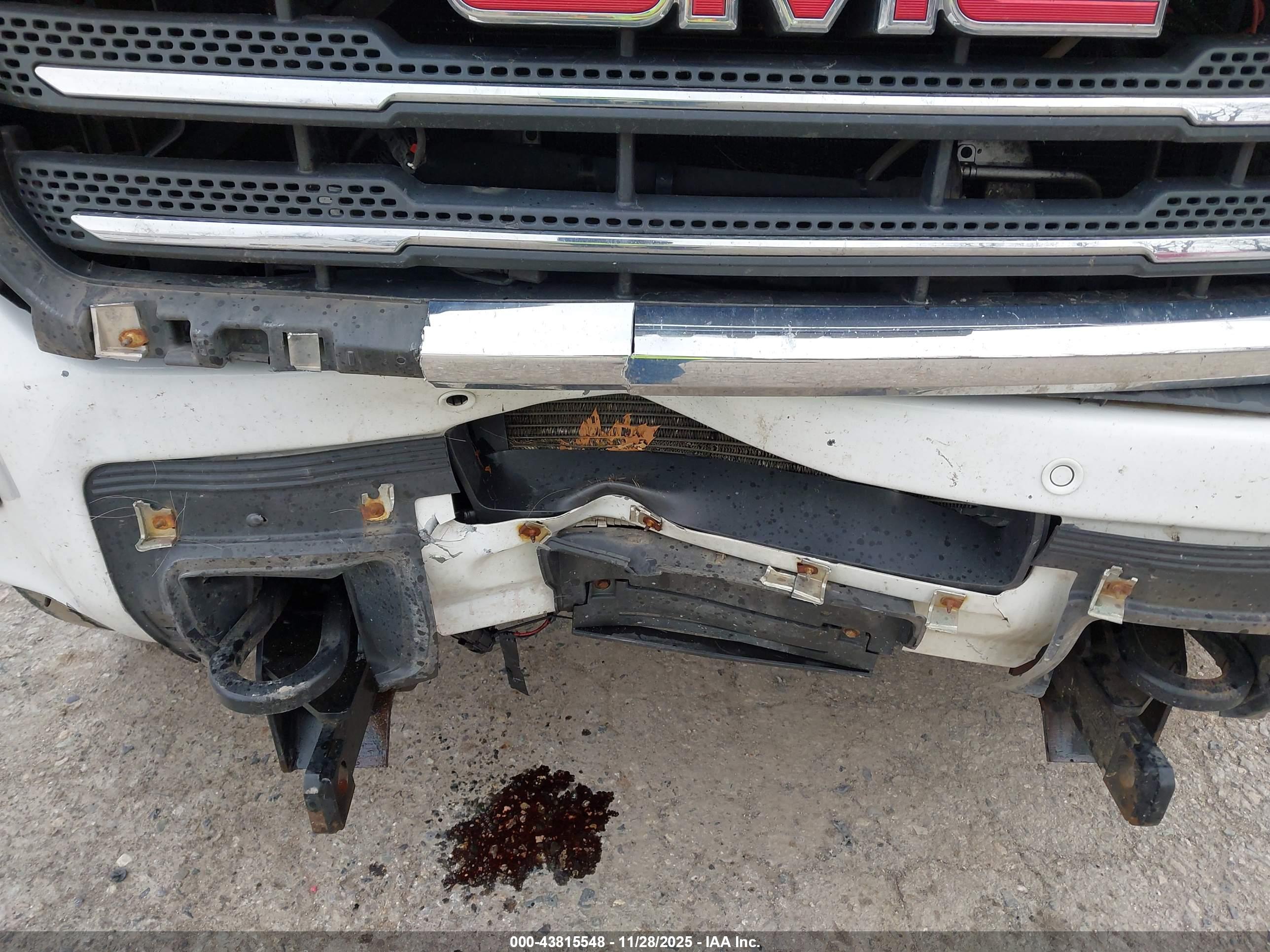 GMC SIERRA image 6