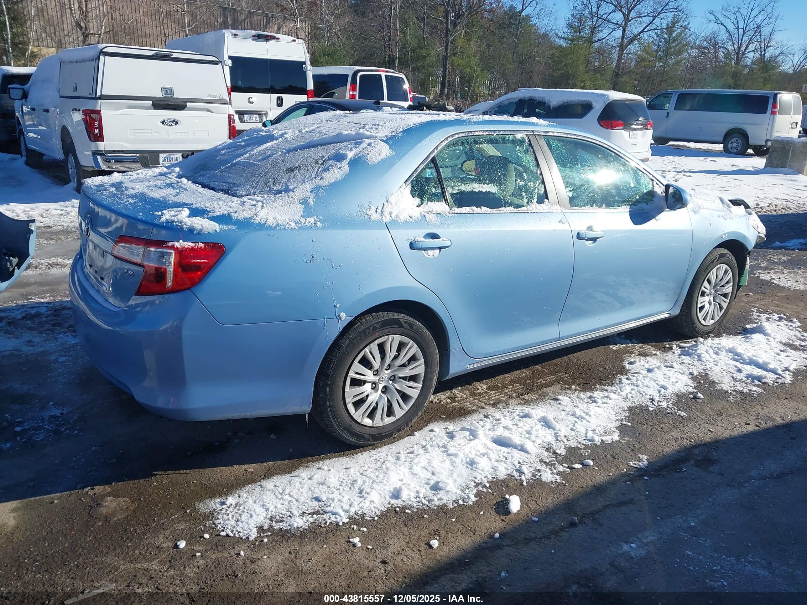 TOYOTA CAMRY image 4