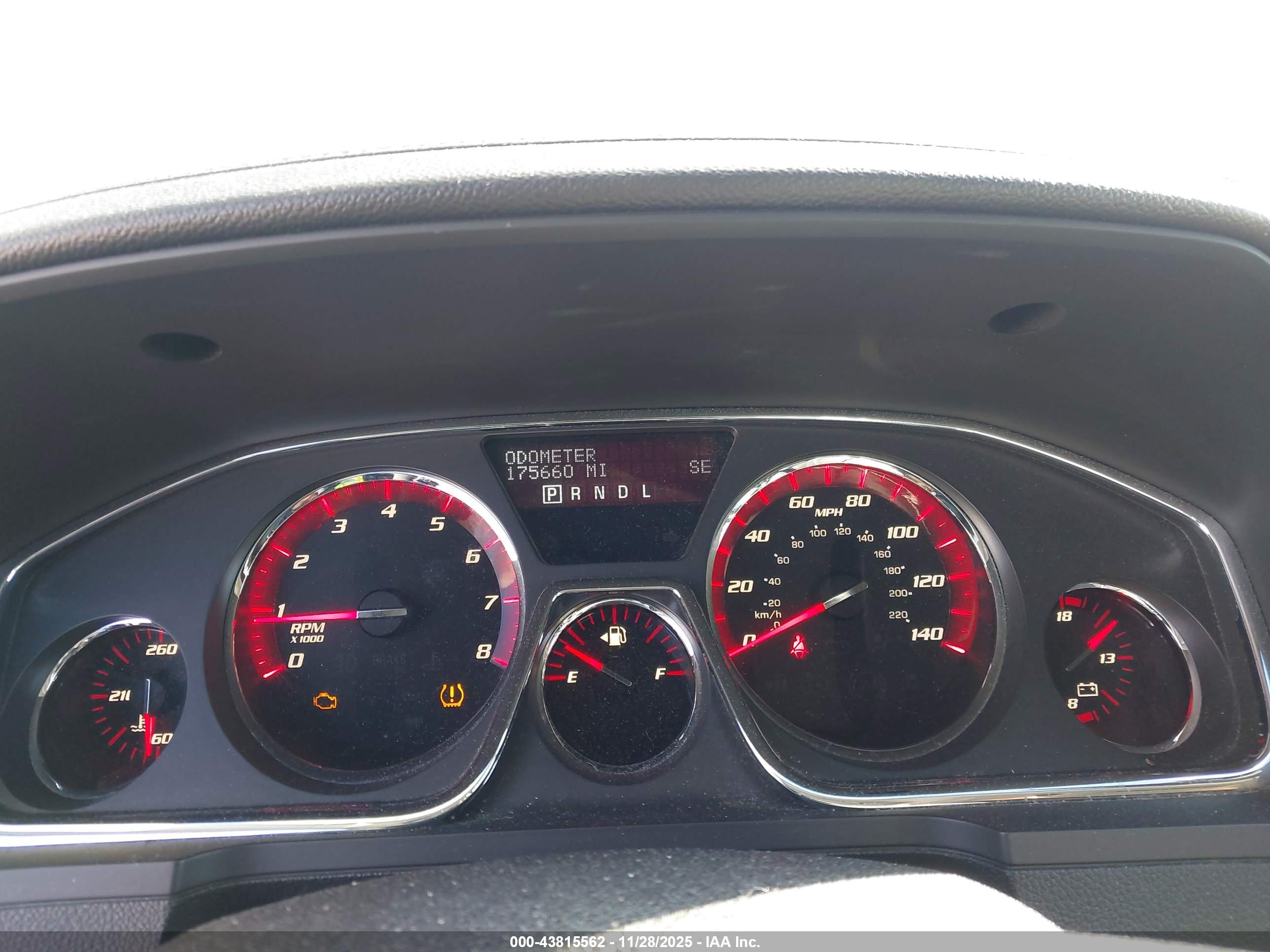 GMC ACADIA image 7