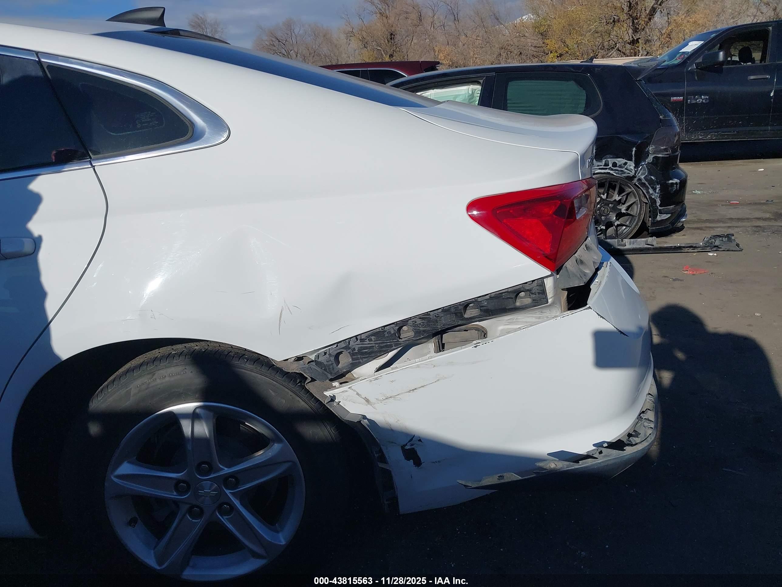 CHEVROLET MALIBU image 6