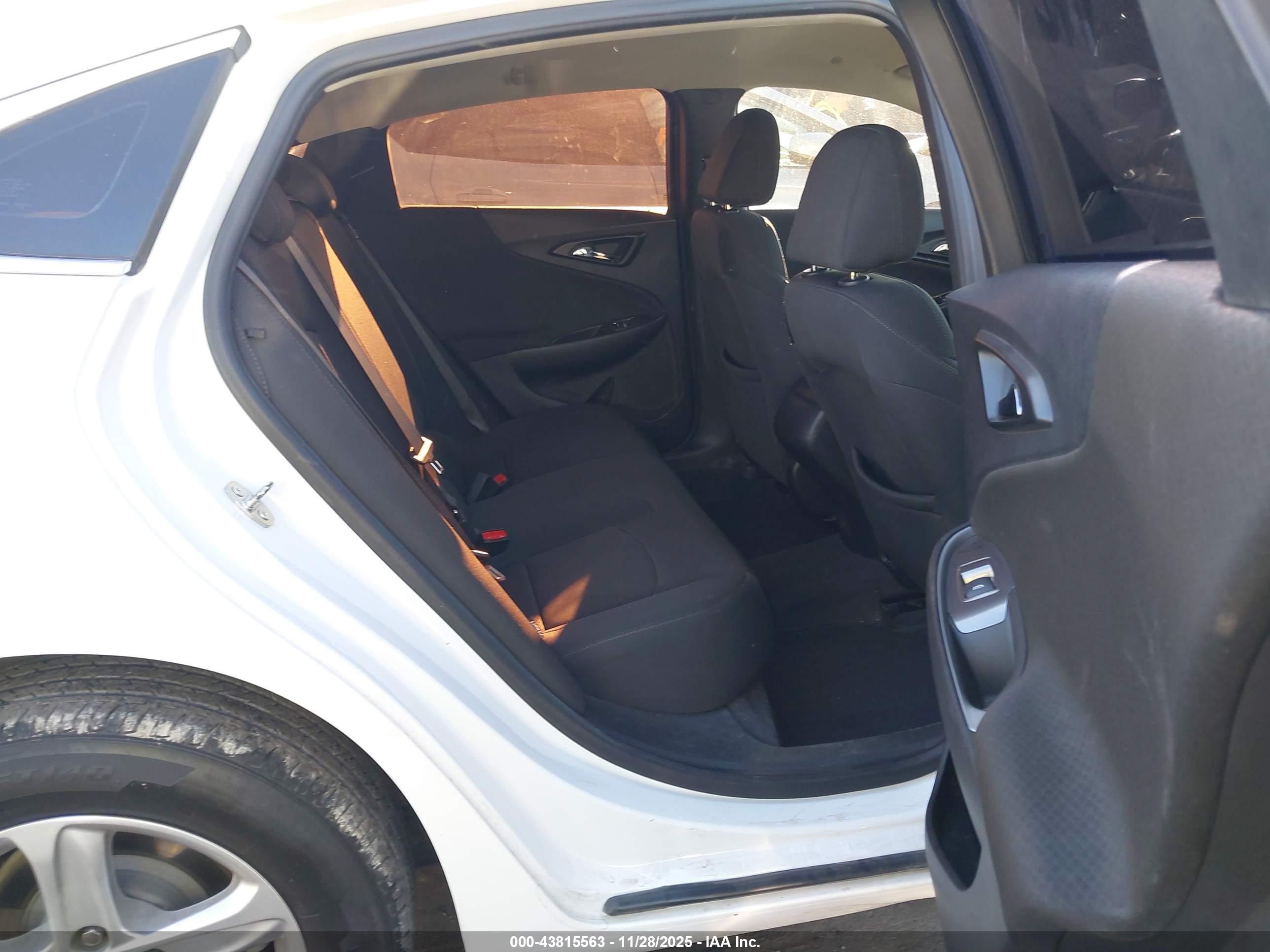 CHEVROLET MALIBU image 8