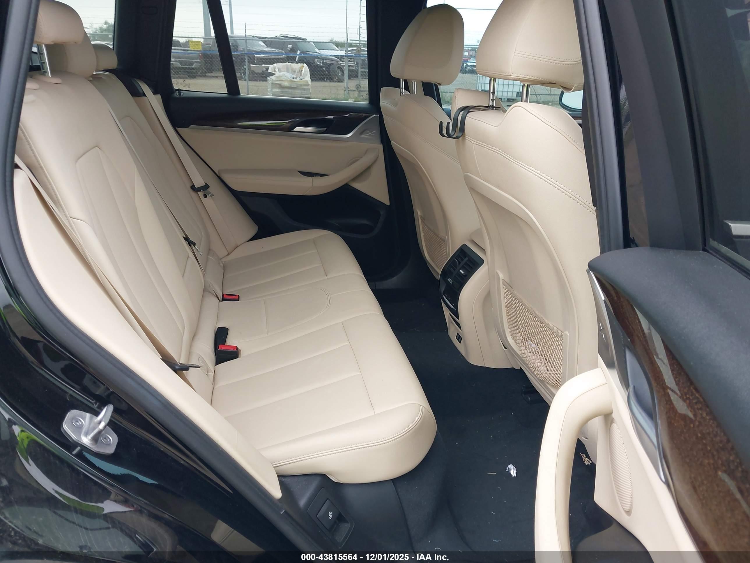 BMW X3 image 8