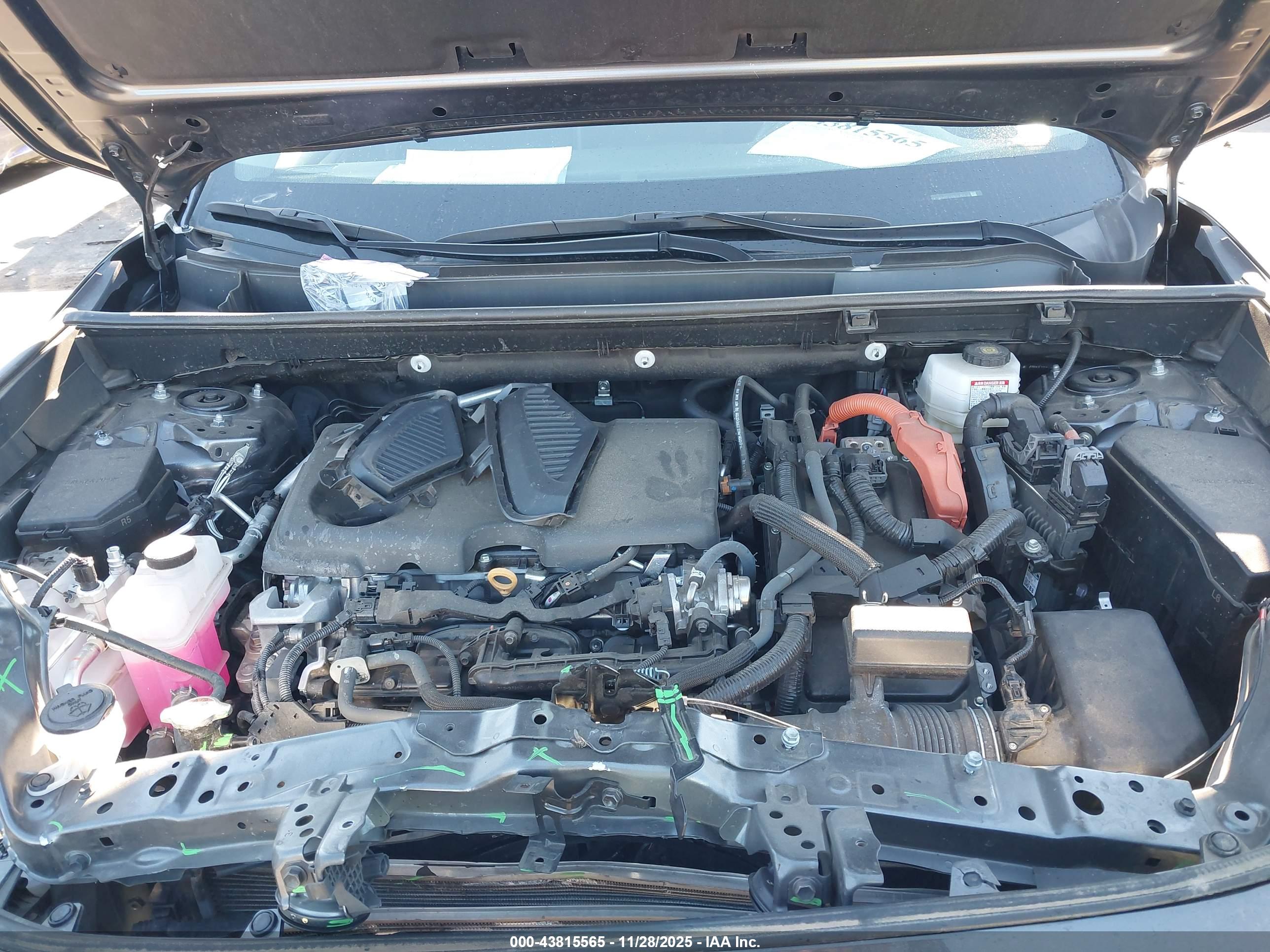 TOYOTA RAV4 image 10
