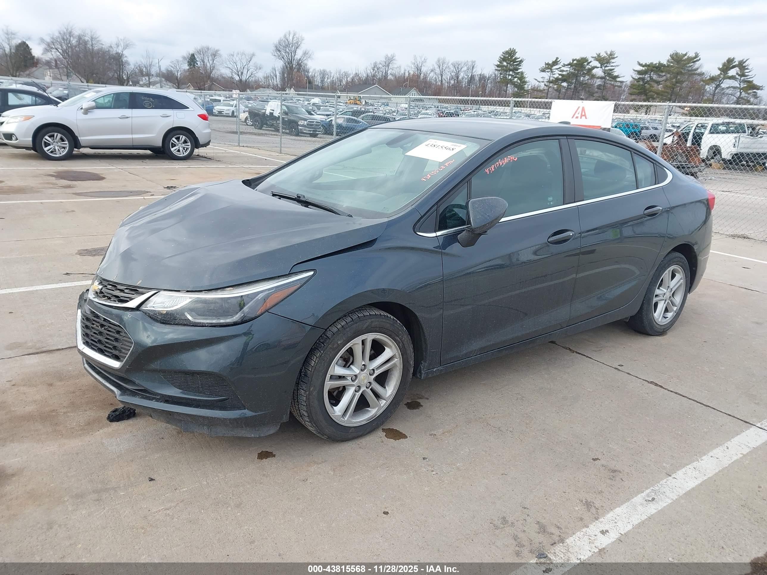 CHEVROLET CRUZE image 2
