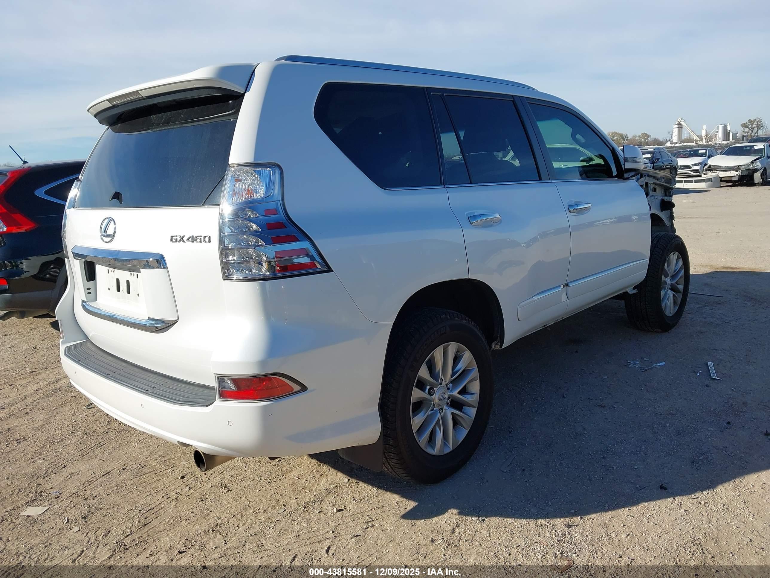 LEXUS GX image 4