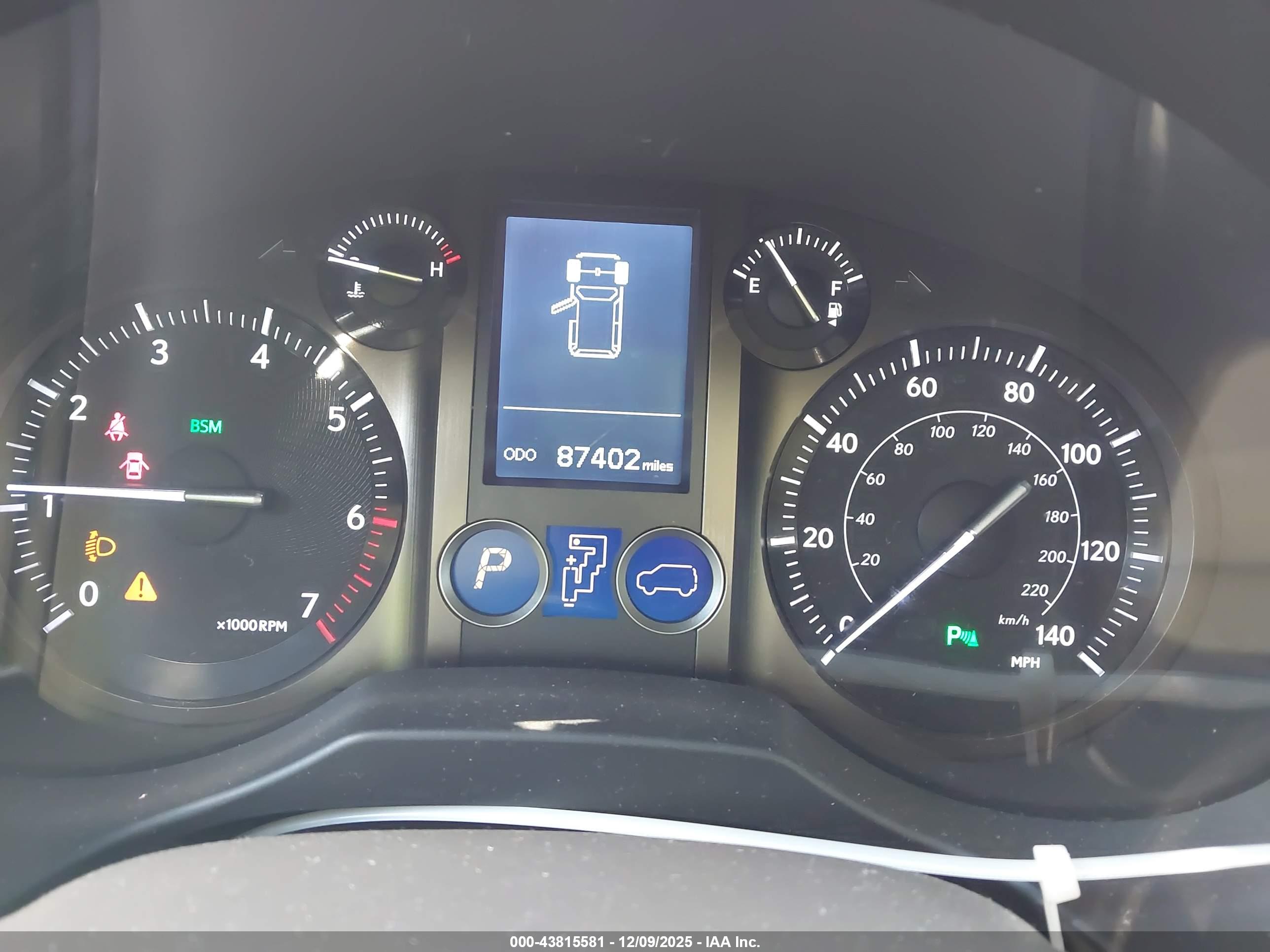 LEXUS GX image 7