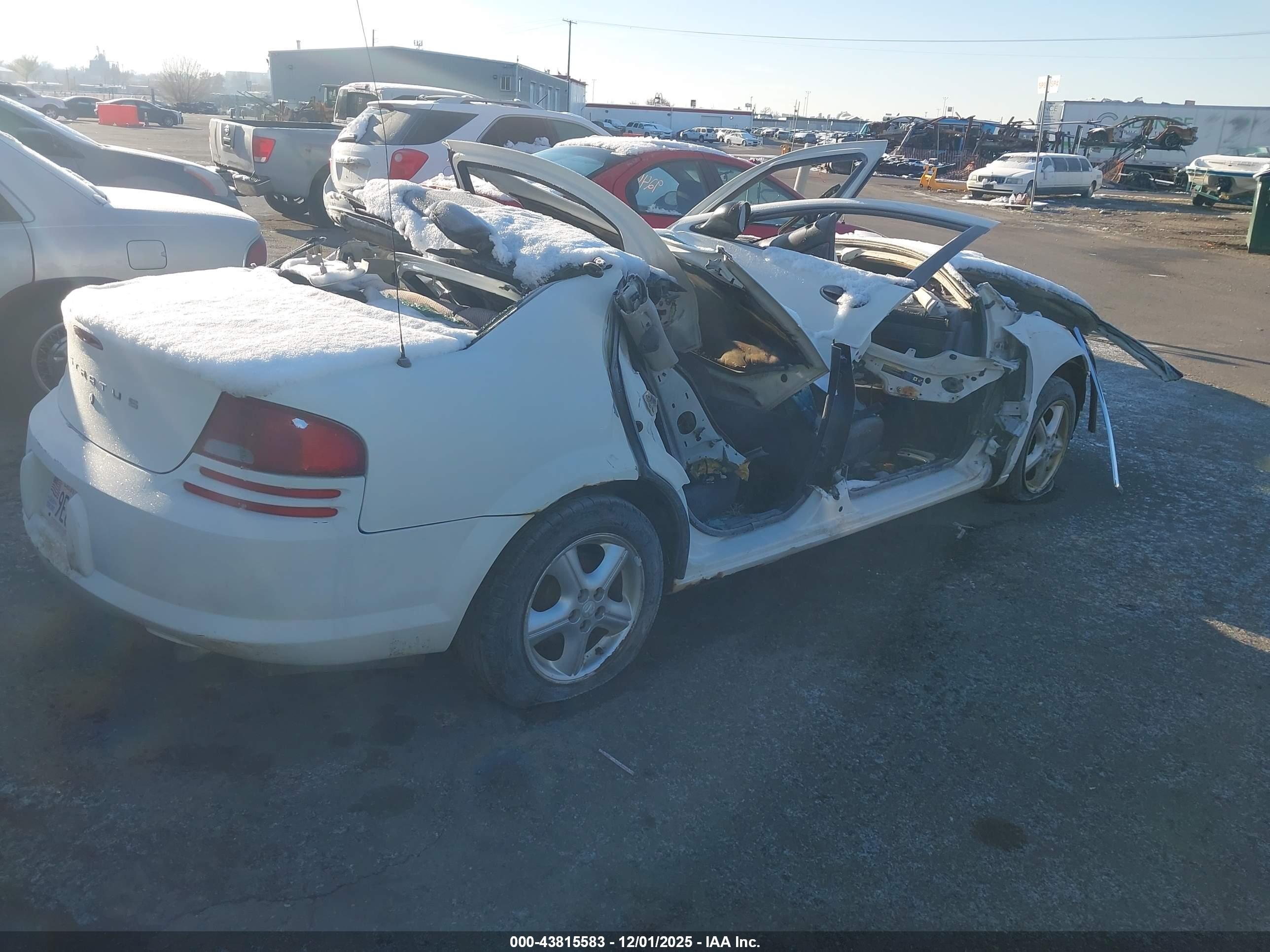 DODGE STRATUS image 4