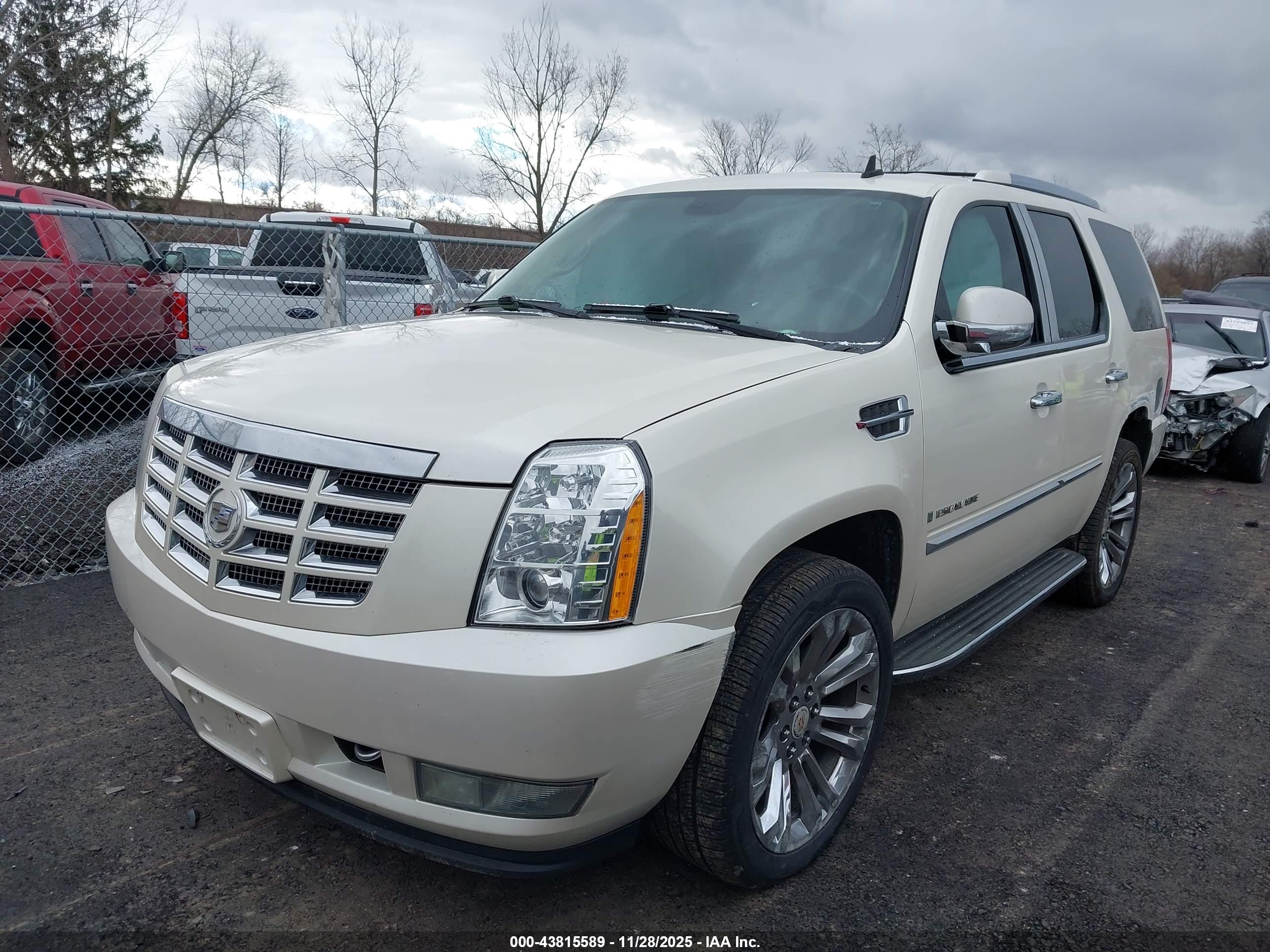 CADILLAC ESCALADE image 2