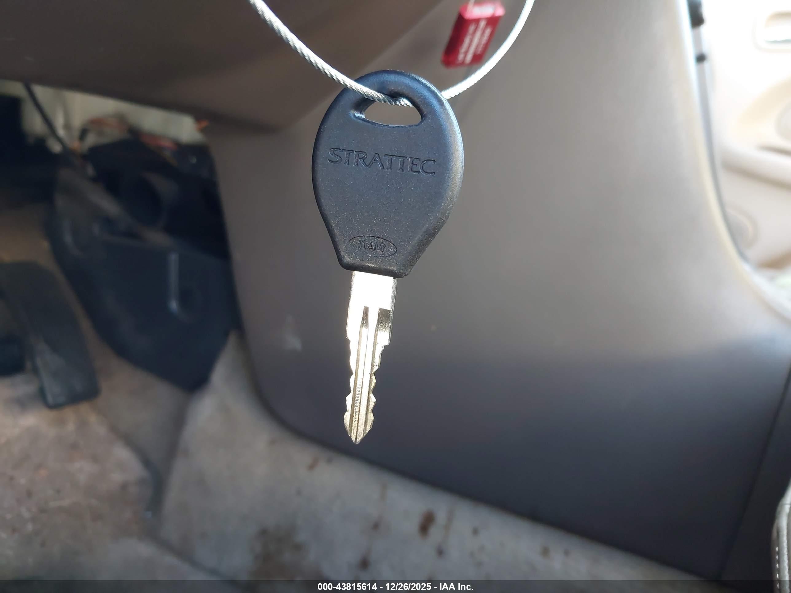 INFINITI I30 image 11